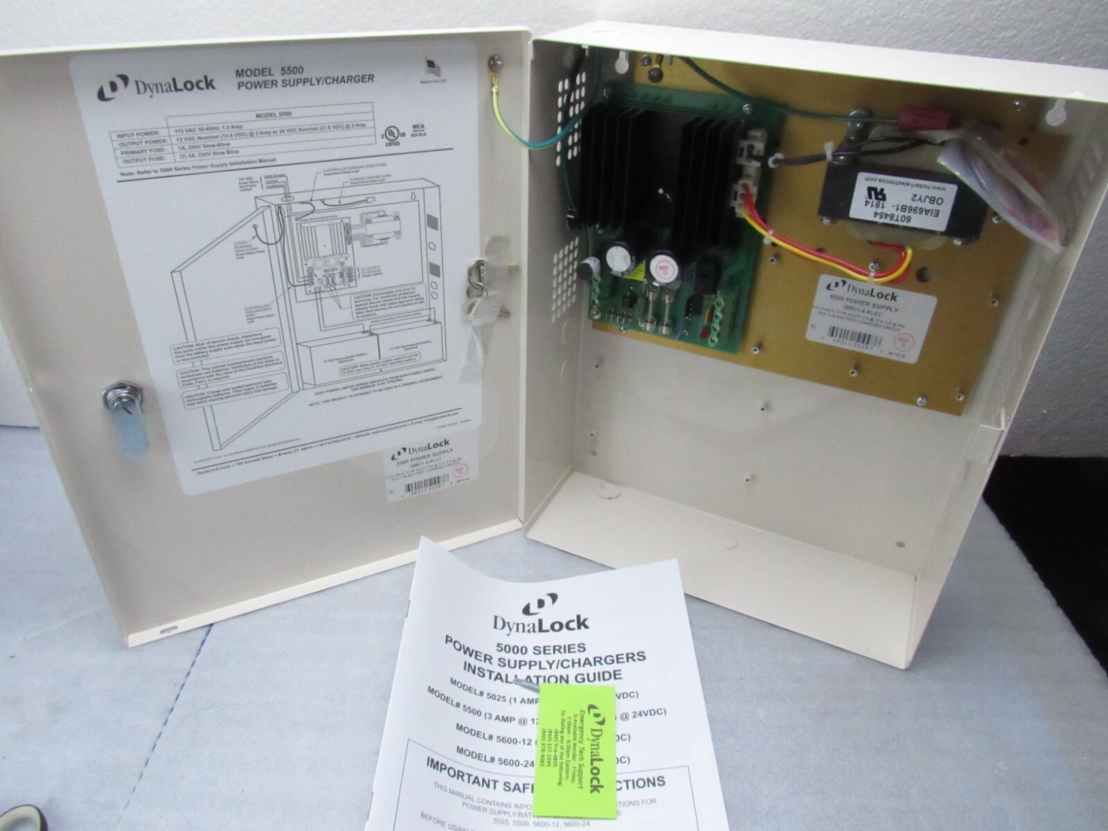 Dynalock BBU1-4-KLC 5500 Power Supply, 12/24 VDC with Battery Charger [CTOKC]
