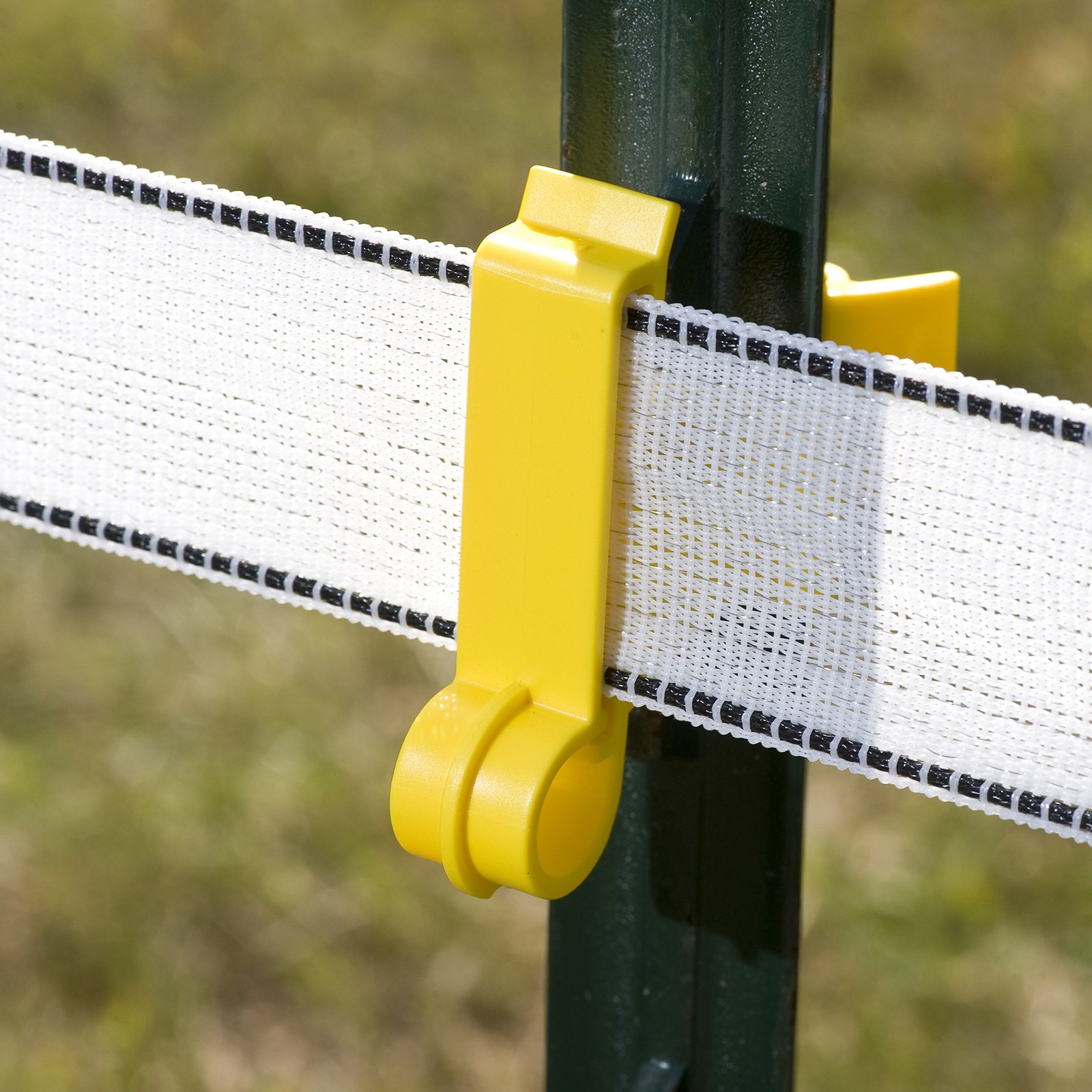 Zareba T-Post Poly Tape Insulator for Electric Fences – 25 Pack – ITTY-Z, Yel…