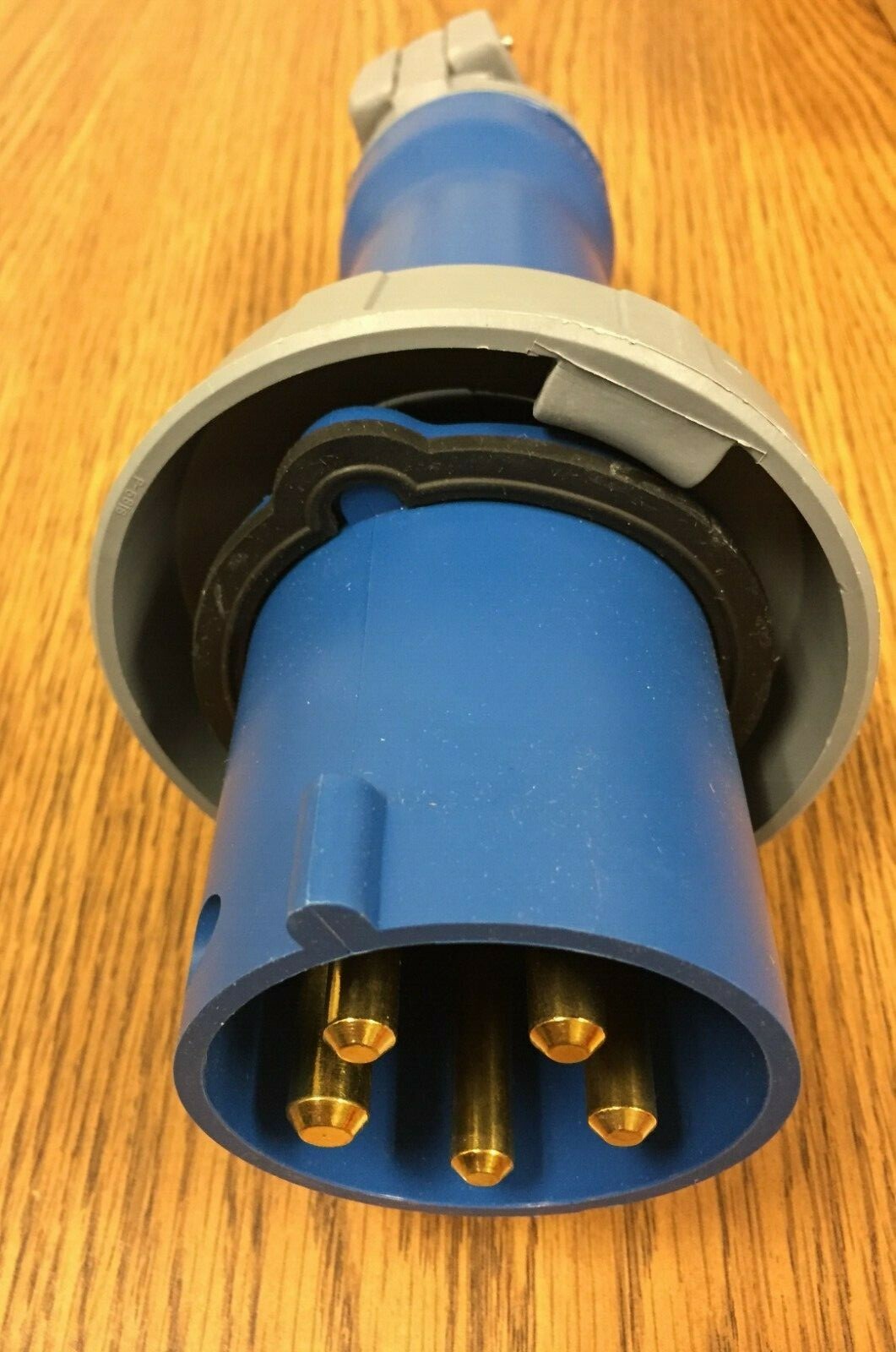 Hubbell HBL560P9W Pin and Sleeve, IEC, Plug, 4P5W, 60/63A 120/208V, 4X/69K