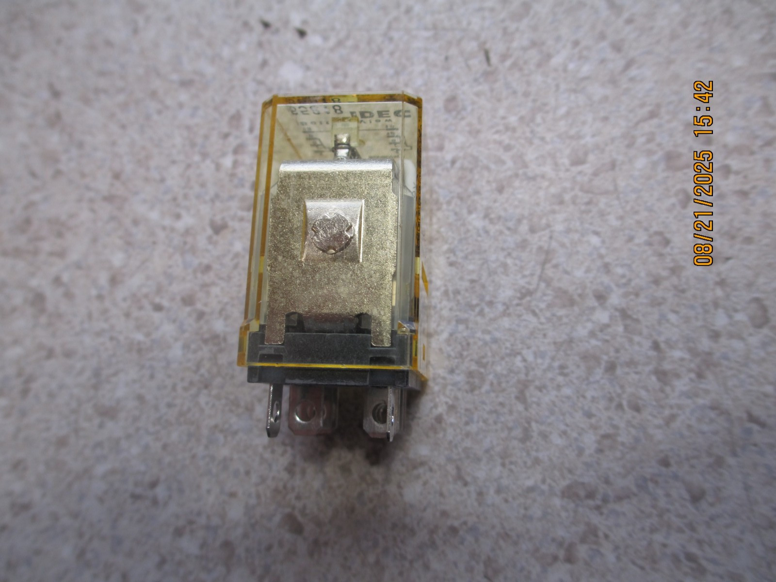 Idec RH2B-U AC24V Relay NEW