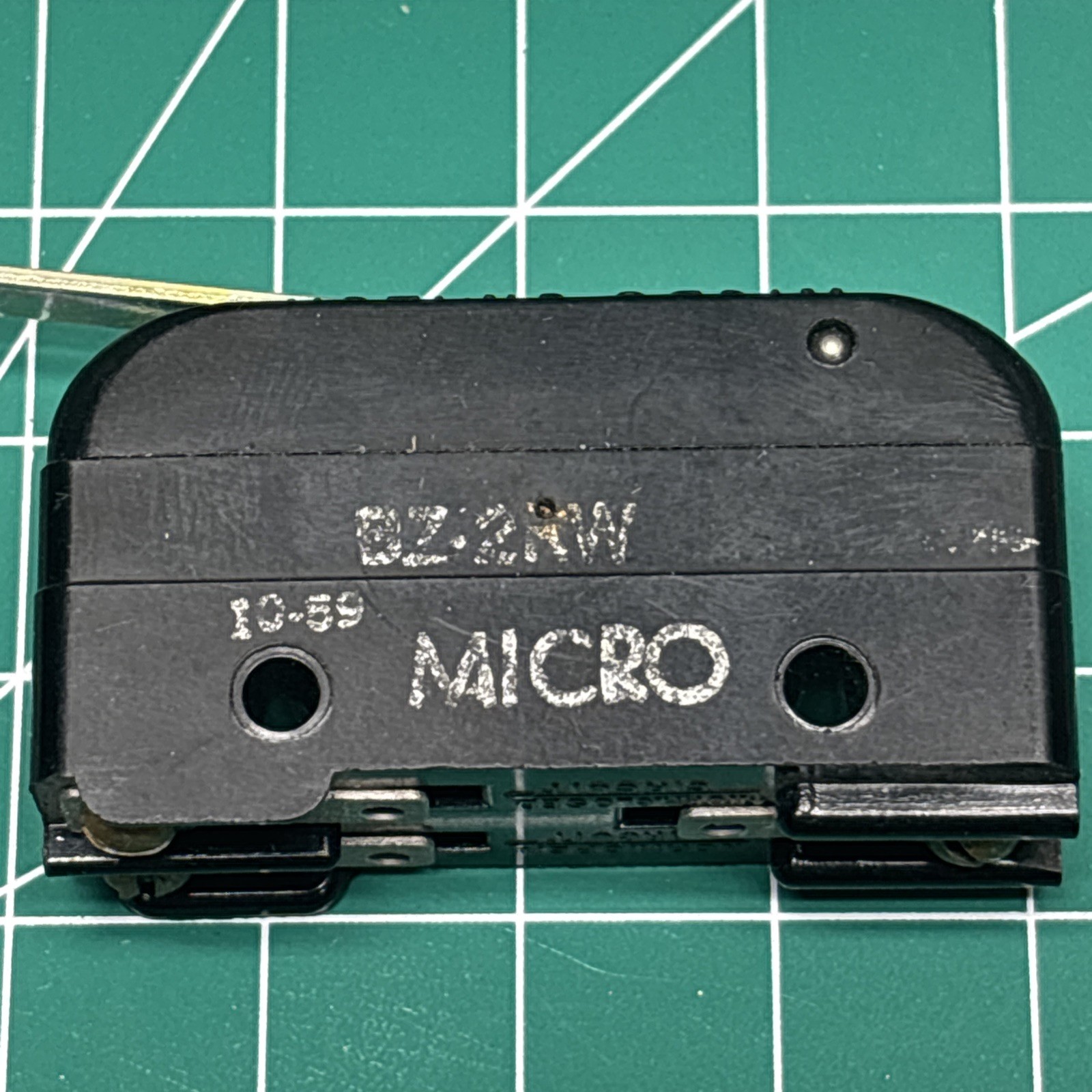 BZ-2RW, BZ2RW Honeywell Microswitch, 1- NO & 1- NC, 15a @ 125VAC 250VAC 480VAC