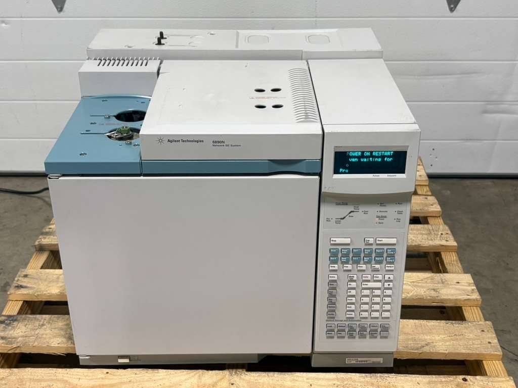 Agilent Technologies 6890N Gas Chromatograph Network GC System Part G1530N