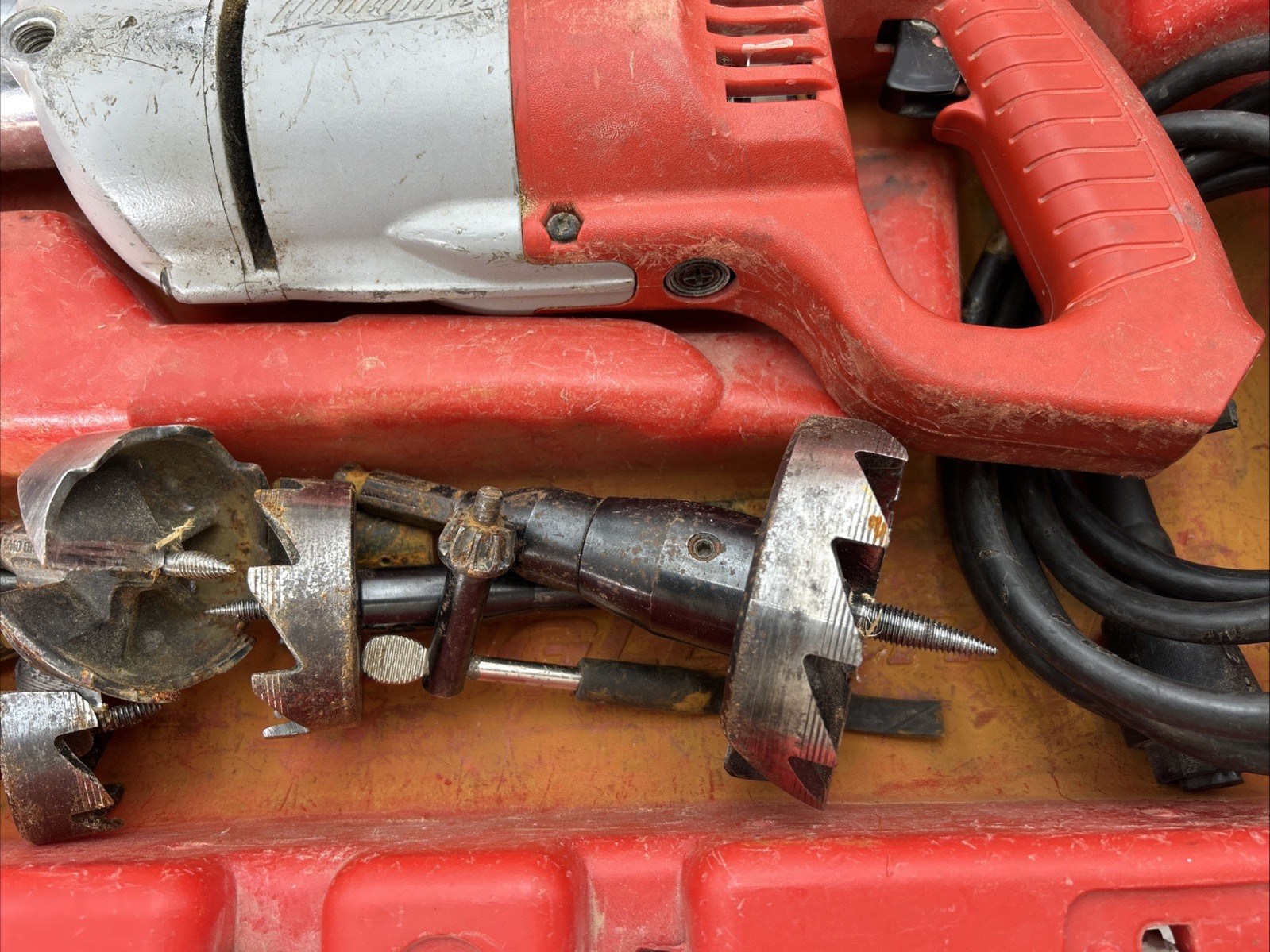 Milwaukee 1107-1 1/2″ Right Angle Drill Hole Hawg w/ Case Chuck Key Handle Extra