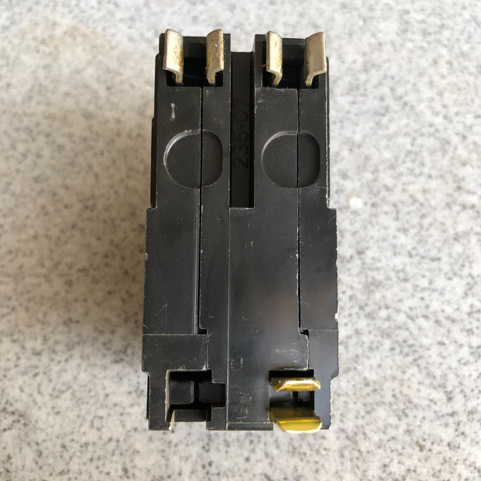SQUARE D QO230VH 2P 30A 240V 22K plug in circuit breaker