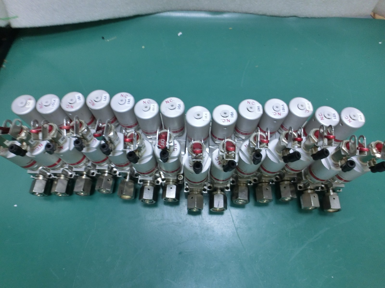 Fujikin 316L-P 477945 Pneumatic Valve Assy,OP 0.5-0.6mPa Type N.C.,Used,Jp+9668