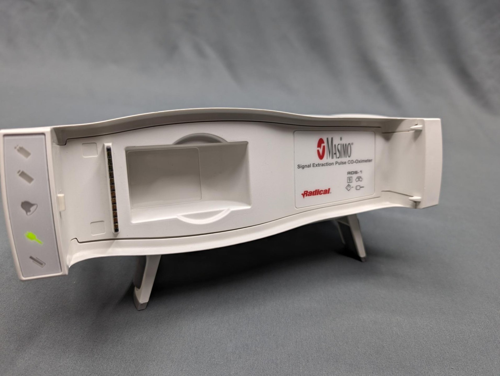 Masimo Radical 7 Pluse Oximeter touchscreen wifi bluetooth – COMPLETE