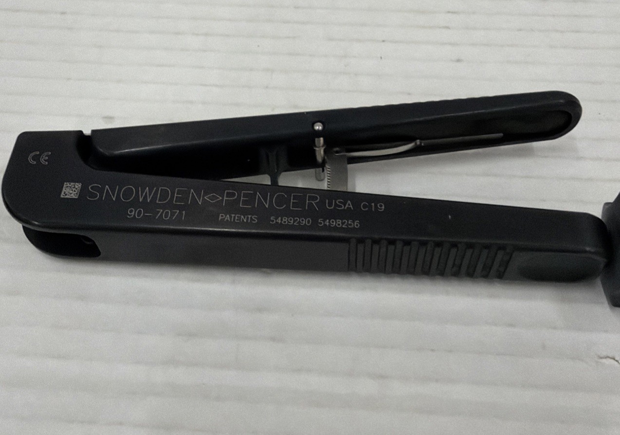 Snowden Pencer 90-7071 Laparoscopic Flat Nose, Dissector Forceps, 5.0mm x 32cm