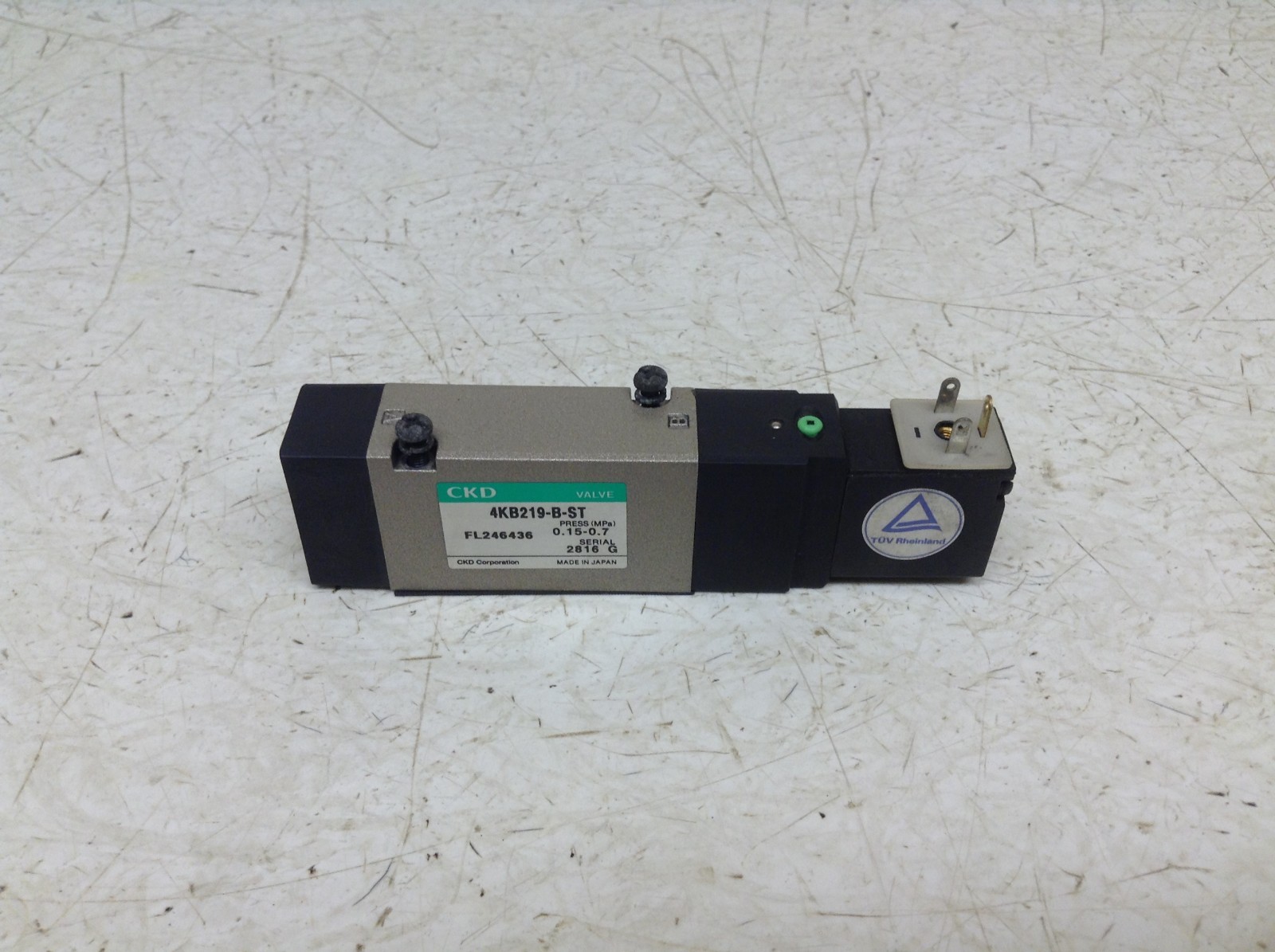 CKD 4KB219-B-ST 24 VDC Pneumatic Valve 4KB219BST (VT)