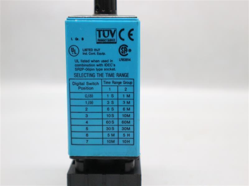 Idec RTE-P11 RTEP11 Timer 120VAC w/ Socket 30 Days Warranty Fast Shipping