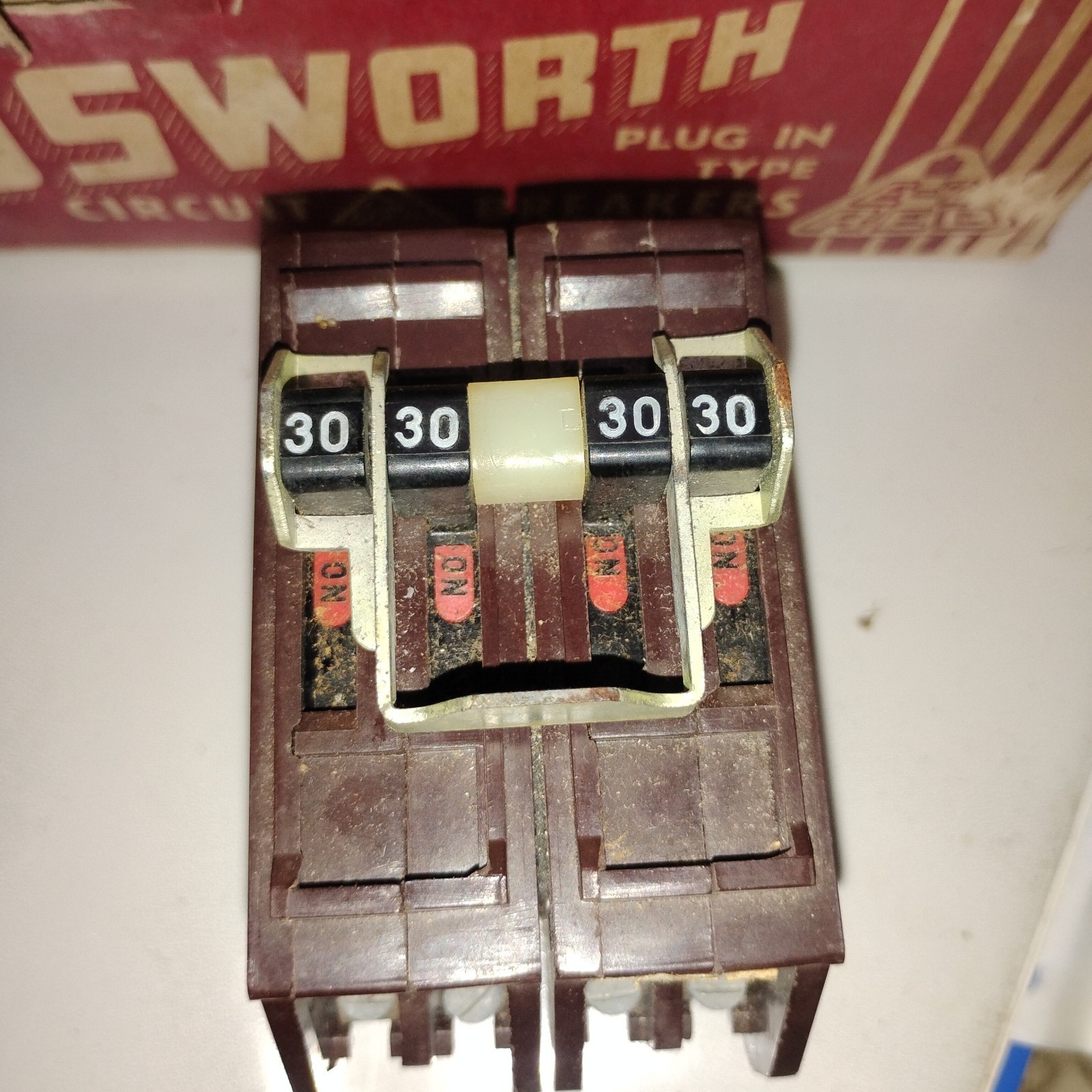 Wadsworth Type B 4-Pole Quad 30 Amp Circuit Breaker NOS Has Tamper Filling