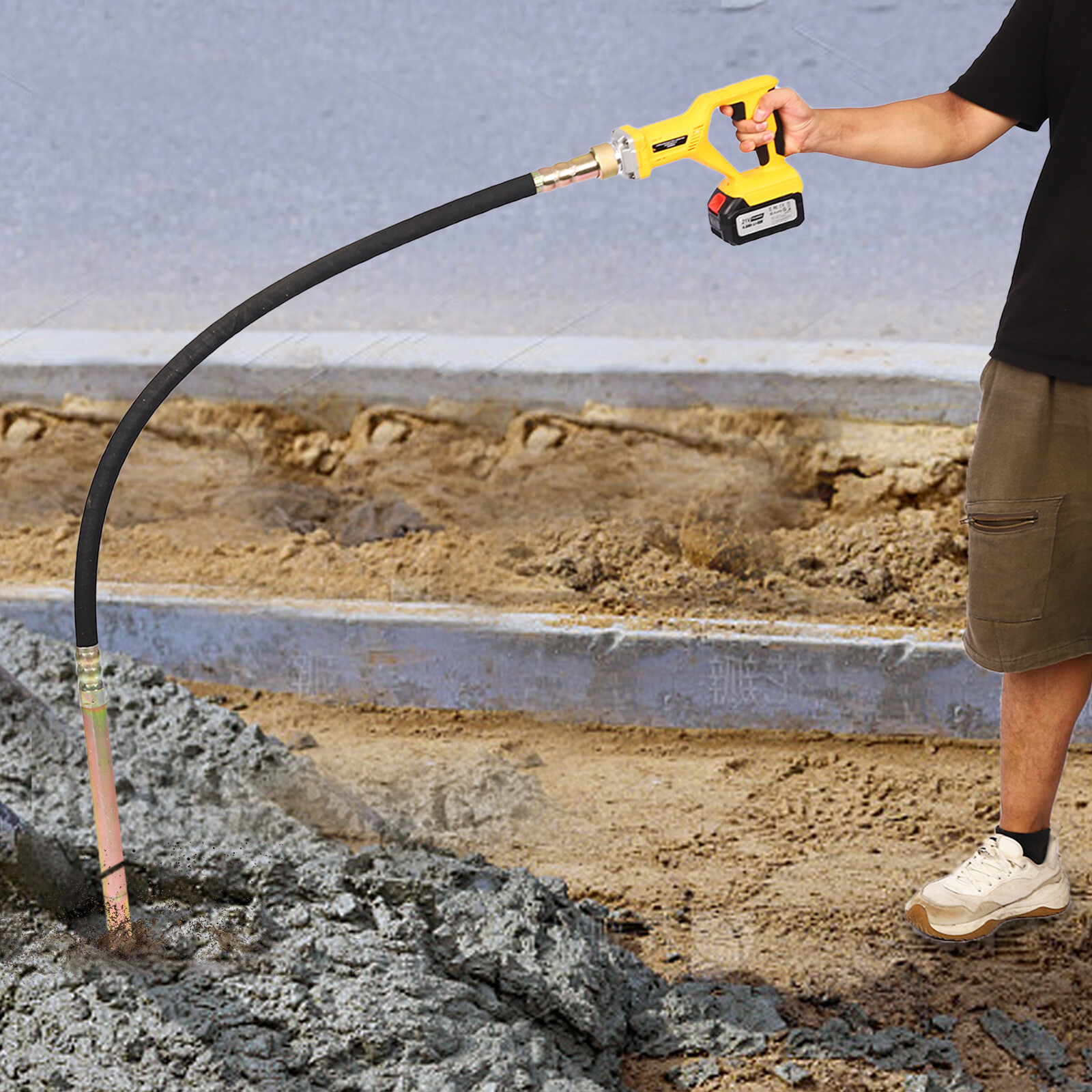 Concrete Vibrating Tool with 4.92ft Shaft, Battery Included, Ergonomic Design