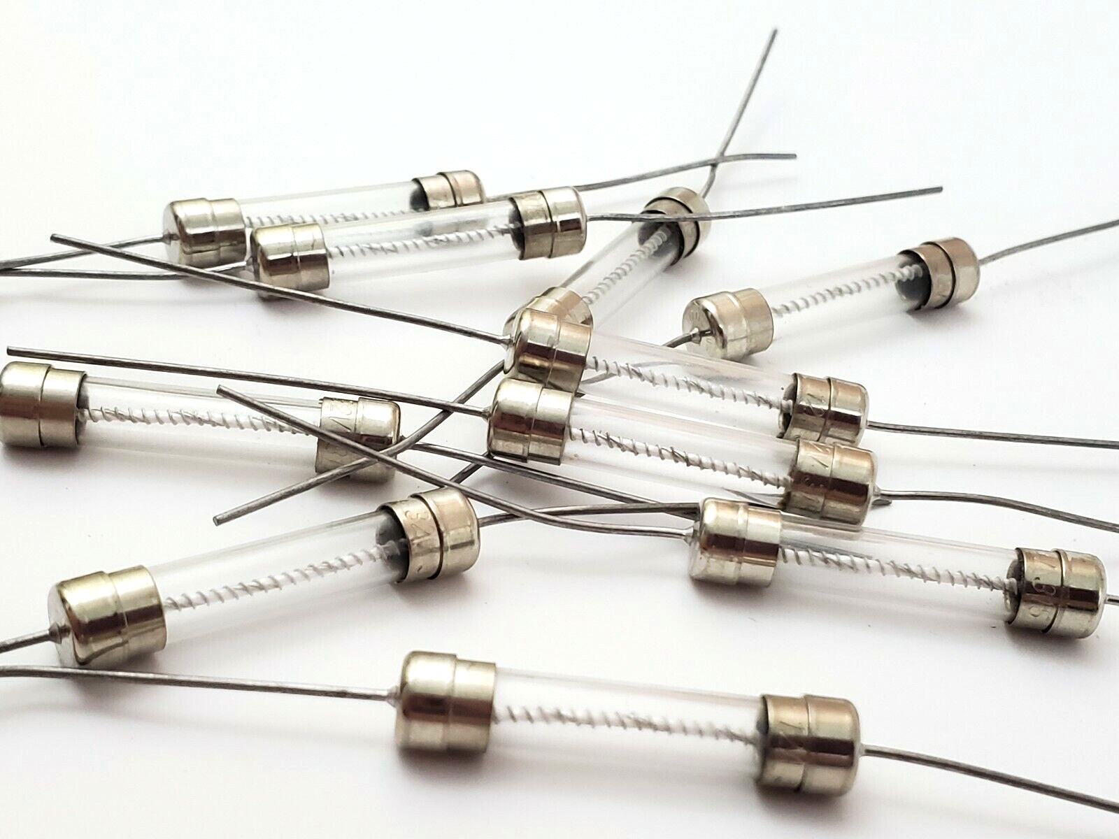 Lot of 26 Littelfuse 315 250V 1/2 Amp Pigtail Glass Fuses 1/4″ x -1/14 Slow Blow