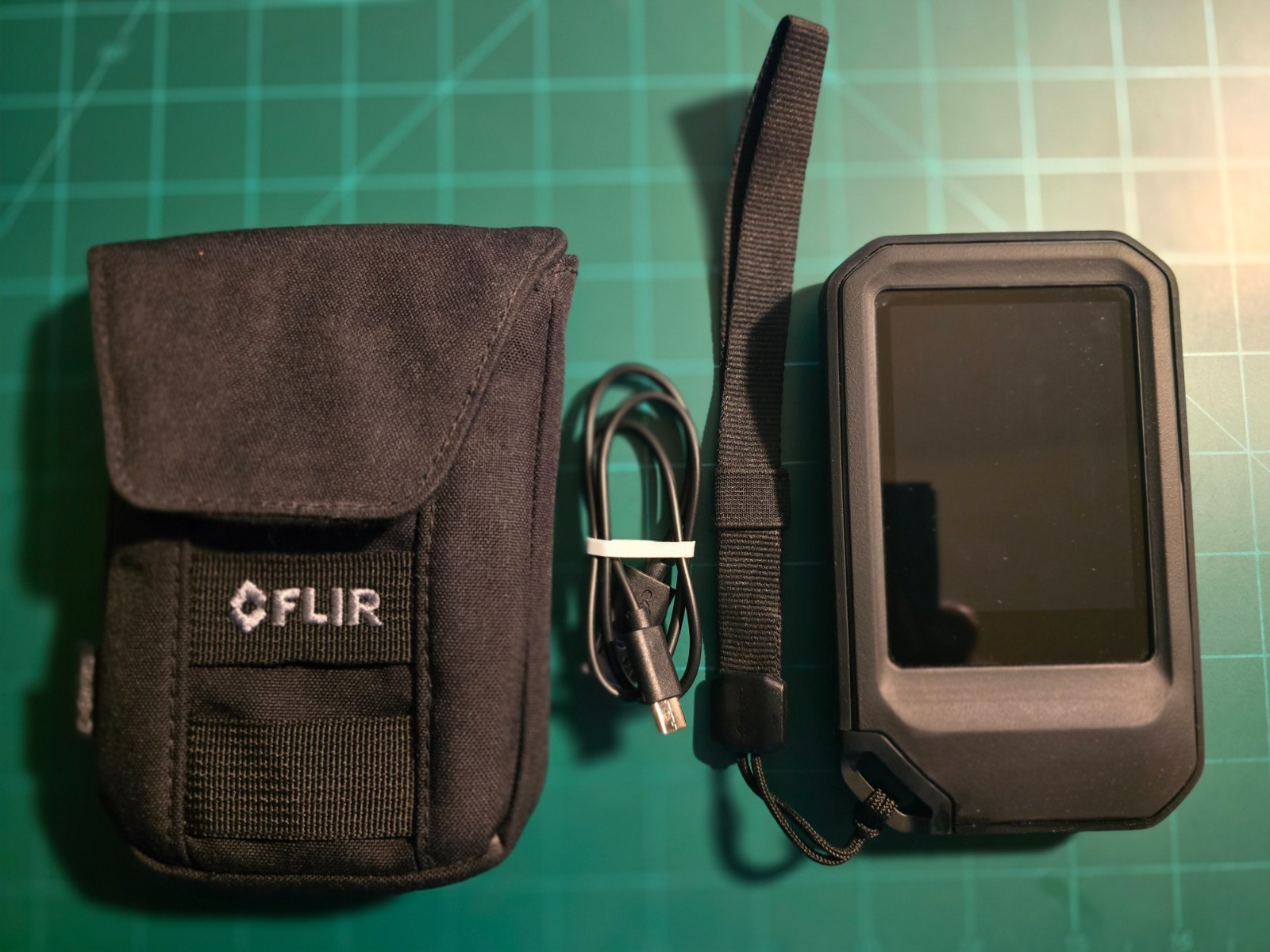 FLIR C5 Compact Thermal Imaging Camera – (C8940)