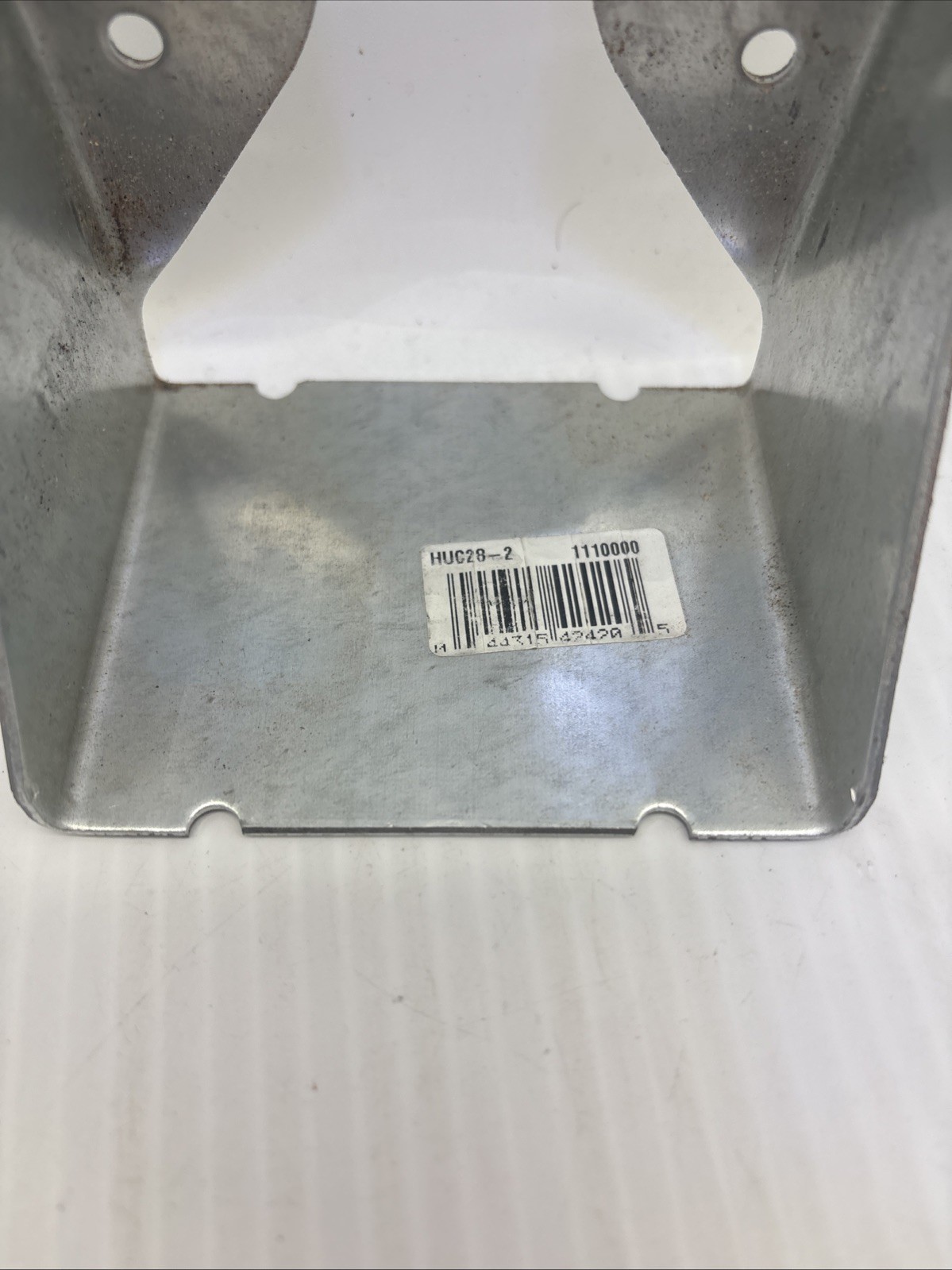 Simpson HUC28-2 Galvanized Face-Mount Concealed-Flange Joist Hanger {41}
