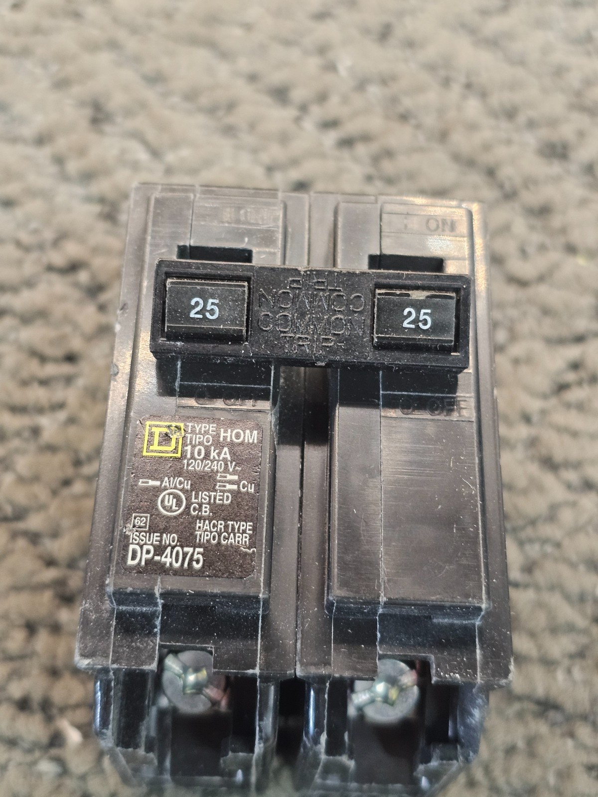 Square D HOM225 Homeline 25-Amp 2-Pole Miniature Circuit Breaker 120/240 V, 10kA