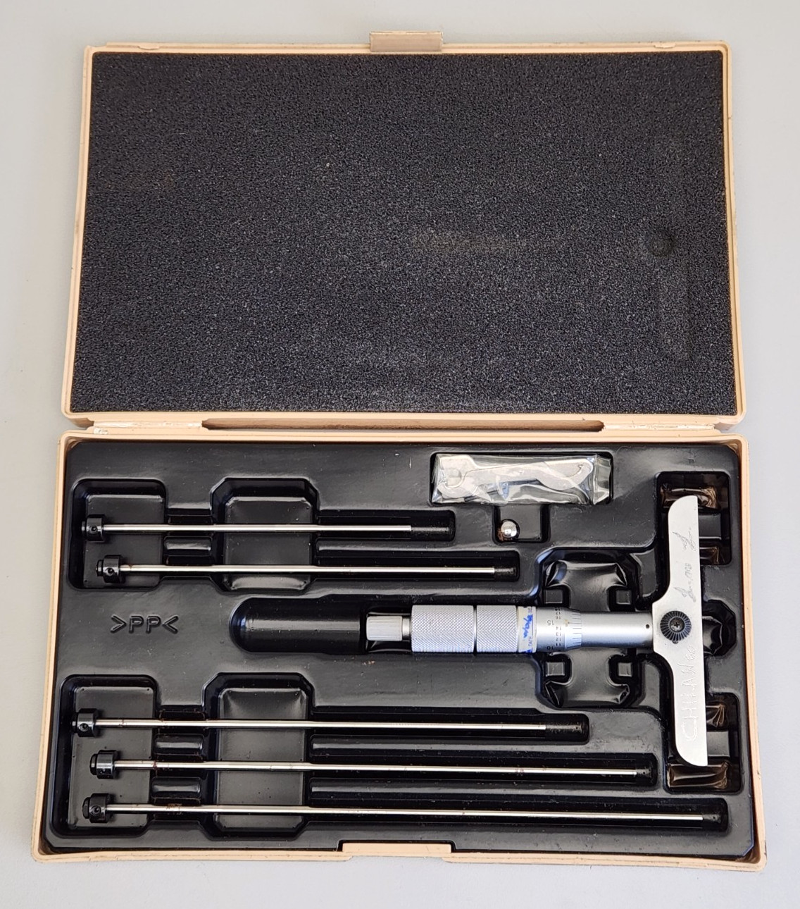 Mitutoyo 129-132 Micrometer Depth Gage Set 4″ Base 0-6″ .001″ Grad w/ Case, Read