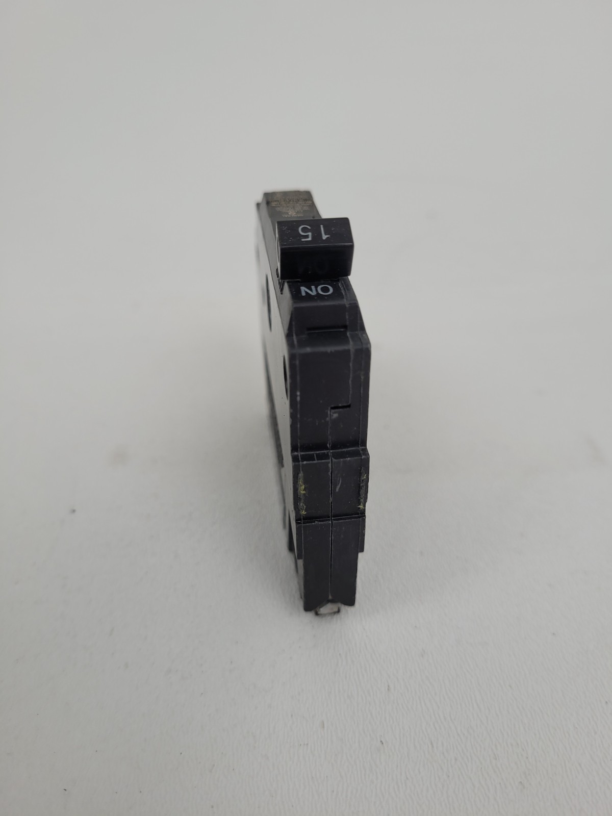 Lot of 5 – THQP115 GE 15 Amp 240 Volt Circuit Breaker – Next Day Option