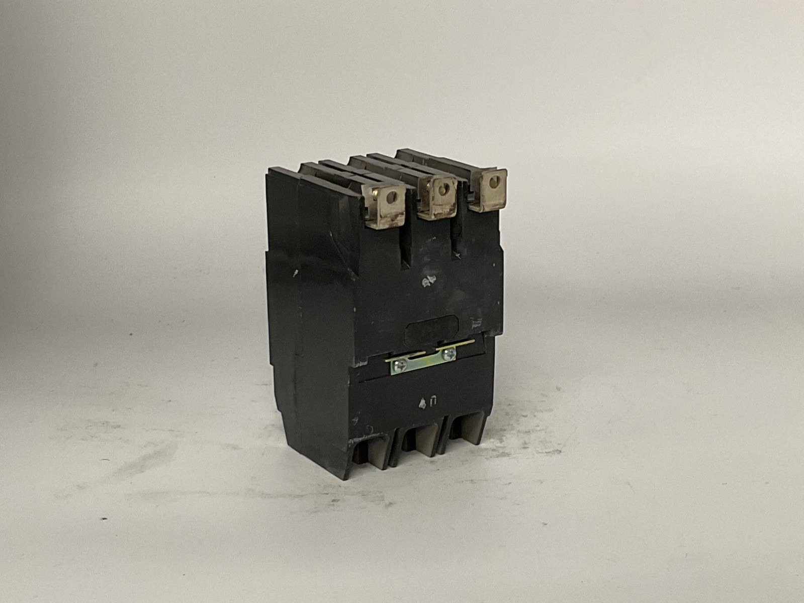 GE 40 AMP CIRCUIT BREAKER 3 POLE 480Y/277V TEY340 MO2