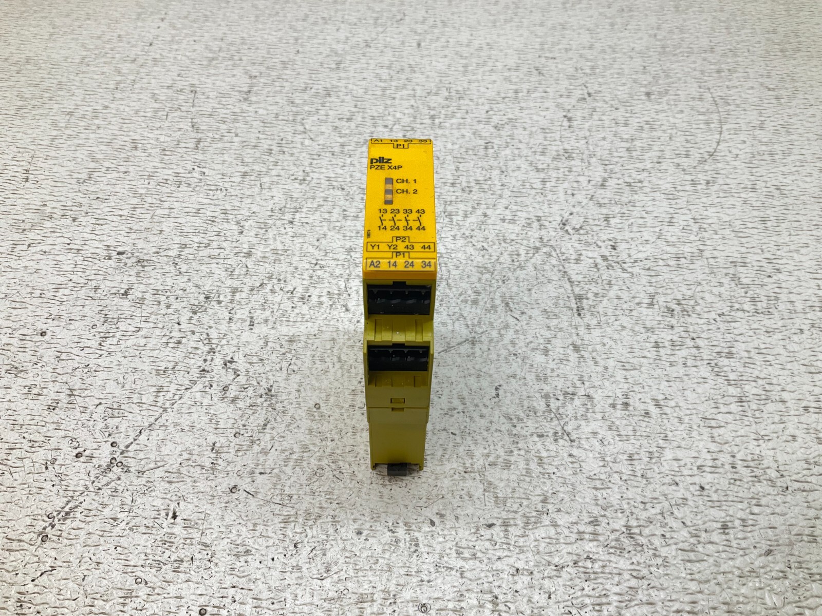 Pilz PZE X4P 24VDC 4n/o 24 VDC Safety Relay 777585 (TSC)