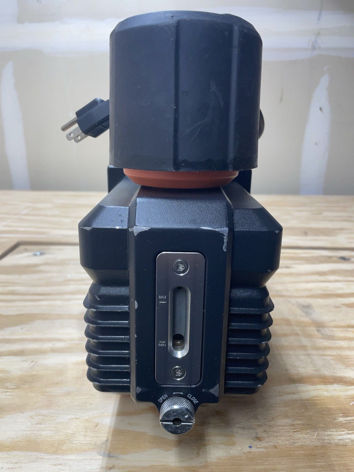 NAVAC NP12DM Vacuum Pump | 12 CFM | Dual-stage DC Motor | 5 MICRON TESTED