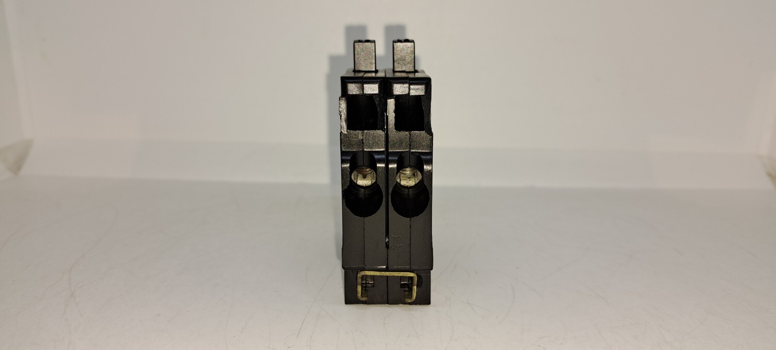 ITE QT1-1515 TANDEM 15 AMP Circuit Breaker EQ-T QTI-1515 Closed Clip FLAW