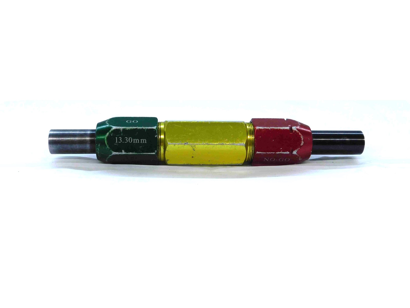 13.300 & 13.700 CL ZZ mm PIN PLUG GAGE GO NOGO 13.000 +.300 13 .5236 13.30 13.70