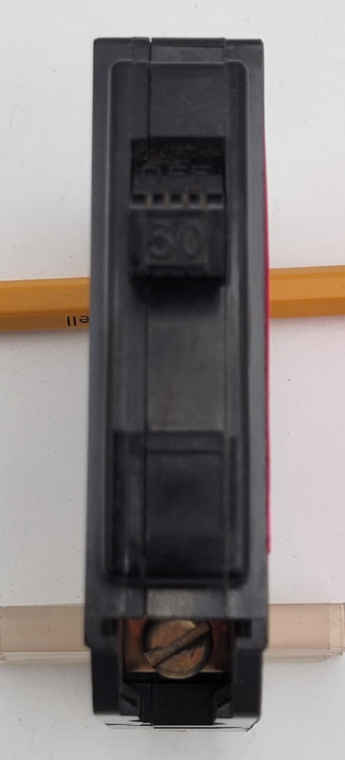 Square D QO130 30 A 1-Pole Long Foot (**CUT**) Plug On 120V Circuit Breaker USED