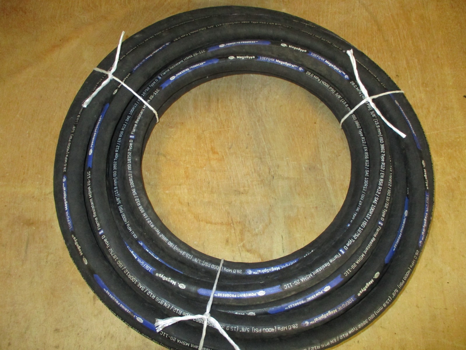 GATES HYDRAULIC HOSE 10EFG4K 5/8″ 25′ FEET FOUR WIRE HOSE SAE 100R12 4000 PSI