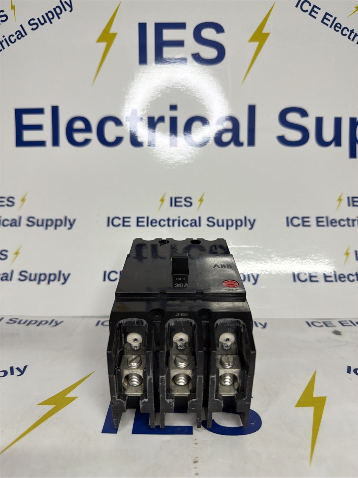 ABB CAT: No. TEY330 30 A 3 P Circuit Breaker