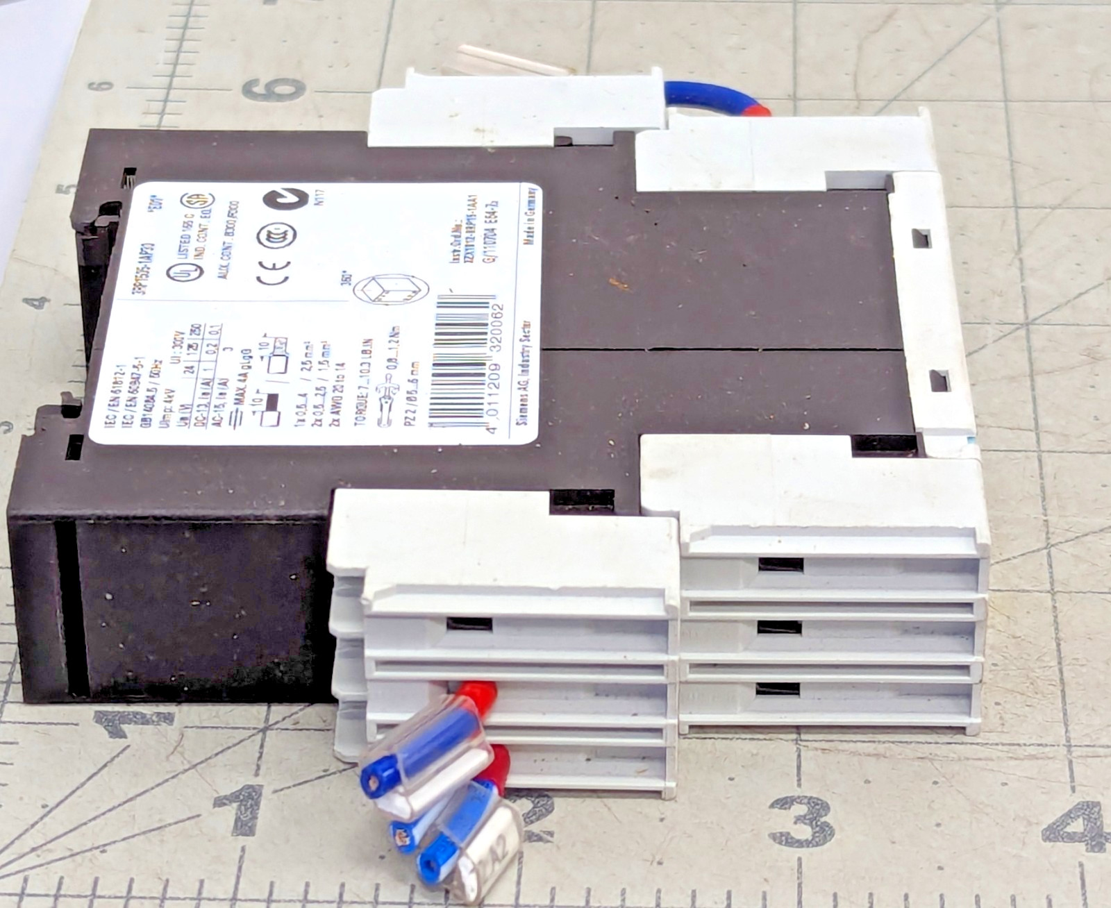 Siemens 3RP1505-1AP30 Time Relay 0.05 Seconds – 100 Hours 24V AC/DC [Z2B7]