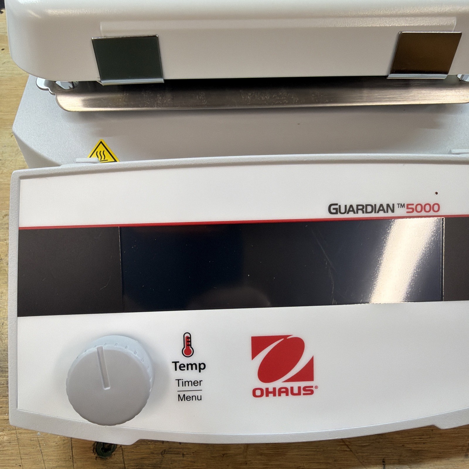 Ohaus e-G52HP07C Guardian 5000 Hotplate – Digital Control, Ceramic Top, 550°C