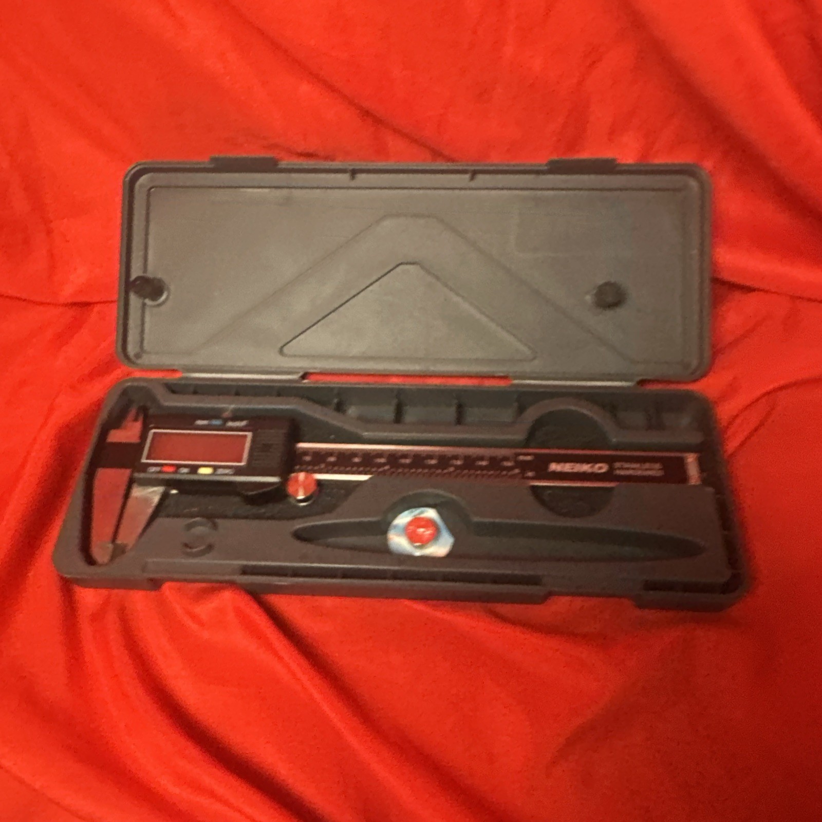 Neiko Digital Caliper 0-150mm 0.01mm Resolution IP54 MPN 01407A Never Used