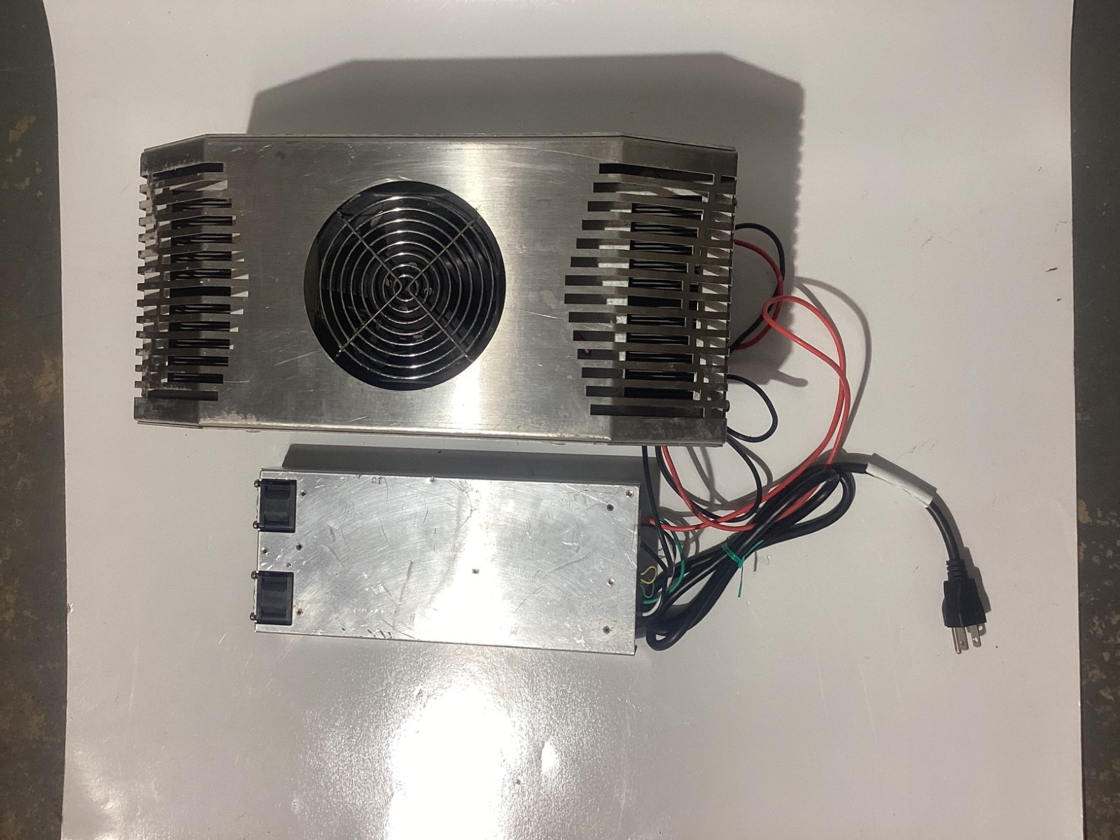 McLean Electronic Enclosure Air Conditioner 24 Vdc or 120 Vac powered