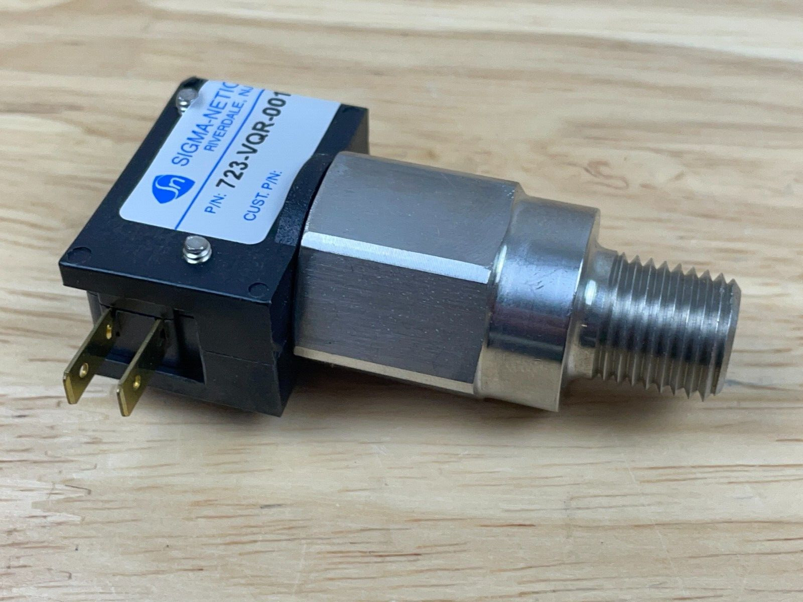 Sigma-Netics 723-VQR-0015N Pressure Switch