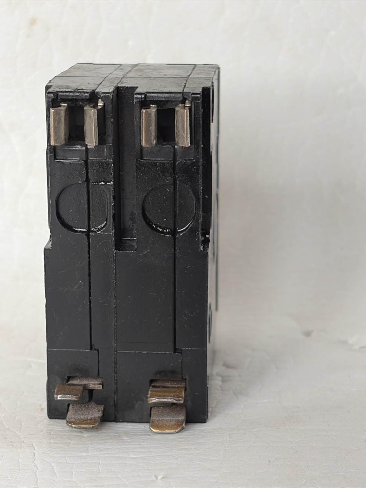 Square D QO215 15A Miniature Circuit Breaker 2-Pole QO 10kA BLACK Face 4 prongs