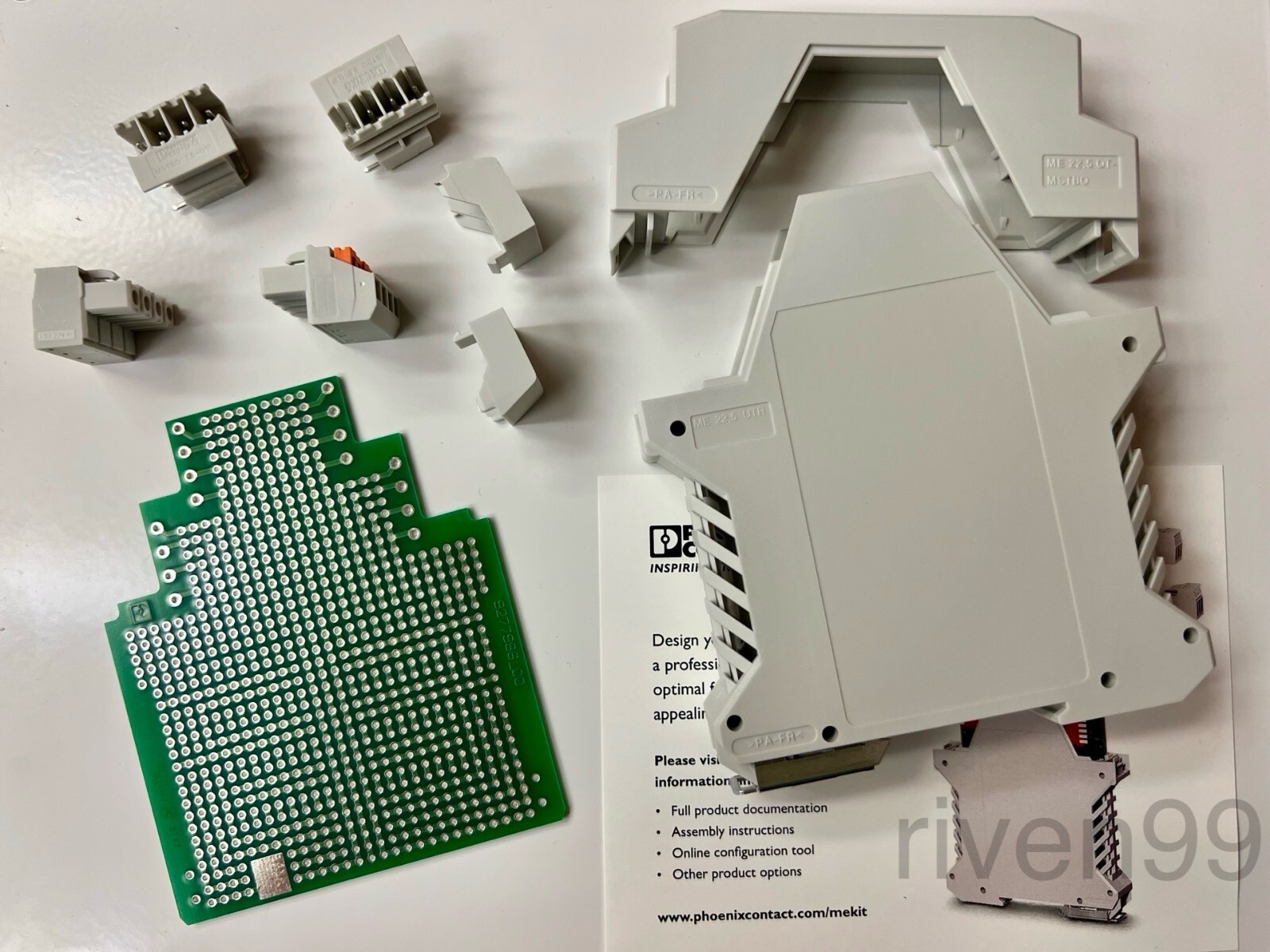 Phoenix Contact 22.5mm DIN Rail Mount Enclosure Kit w/ 2x4P screw terminals, PCB