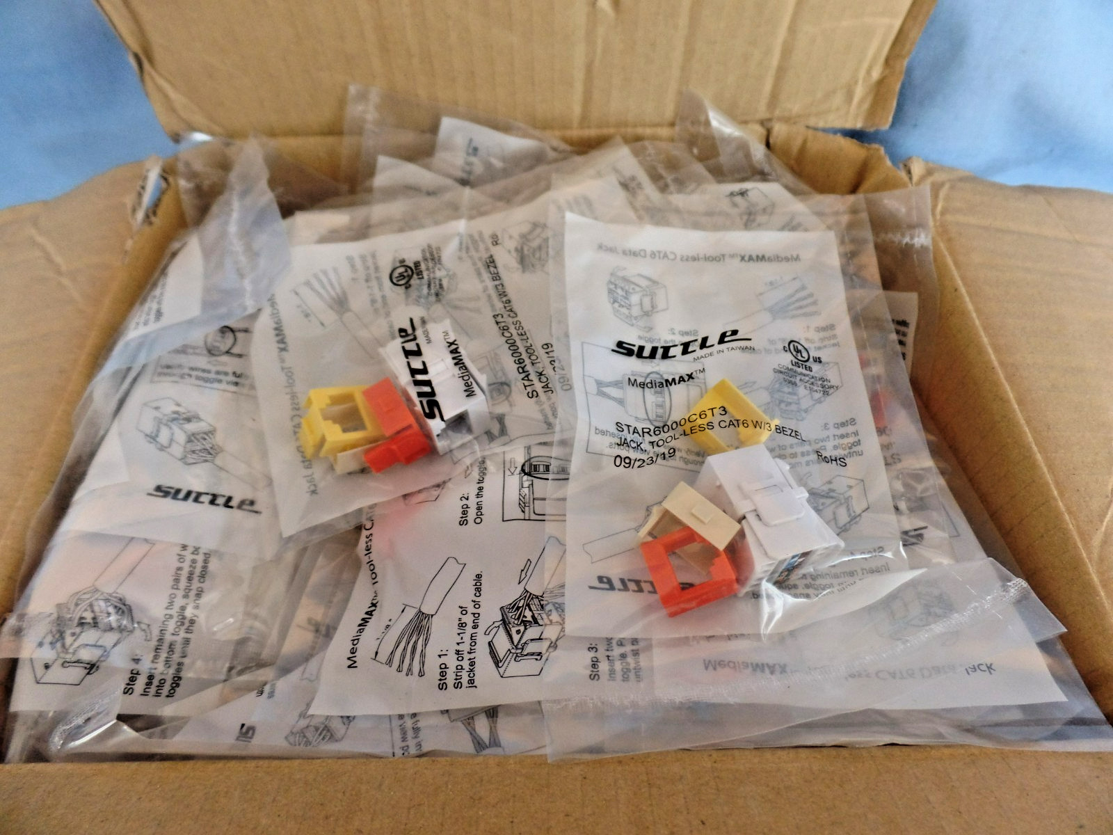 NEW 50 count box Suttle DATA JACK Tool-Less Cat-6 W/3 Bezels STAR6000C6T3
