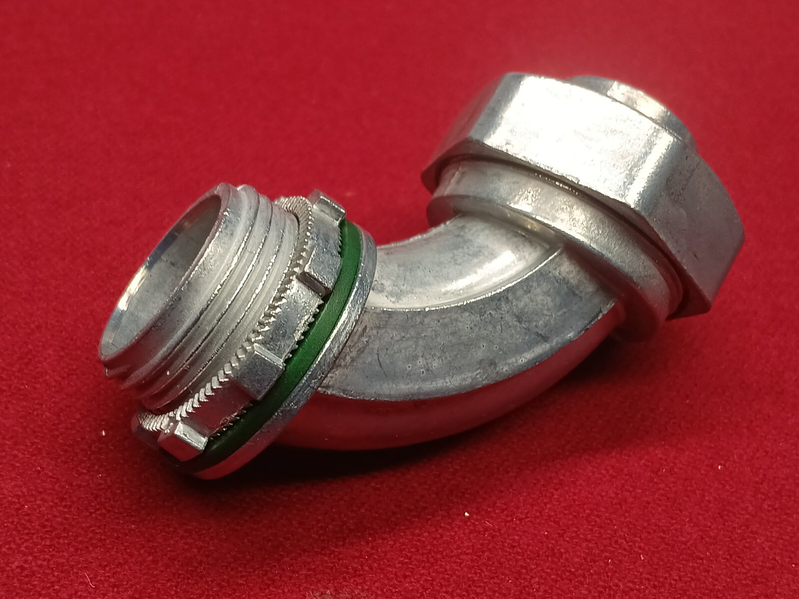 10 Bridgeport 1″ 90° Liquid Tight Flexible Conduit Connectors, Zinc 472-LT2