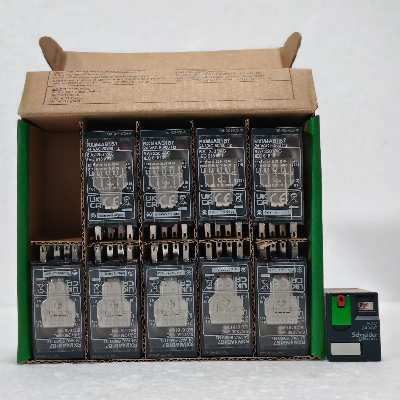 SCHNEIDER ELECTRIC RXM4AB1B7 MINIATURE PLUG-IN RELAY 14-PIN BOX OF 10 PC