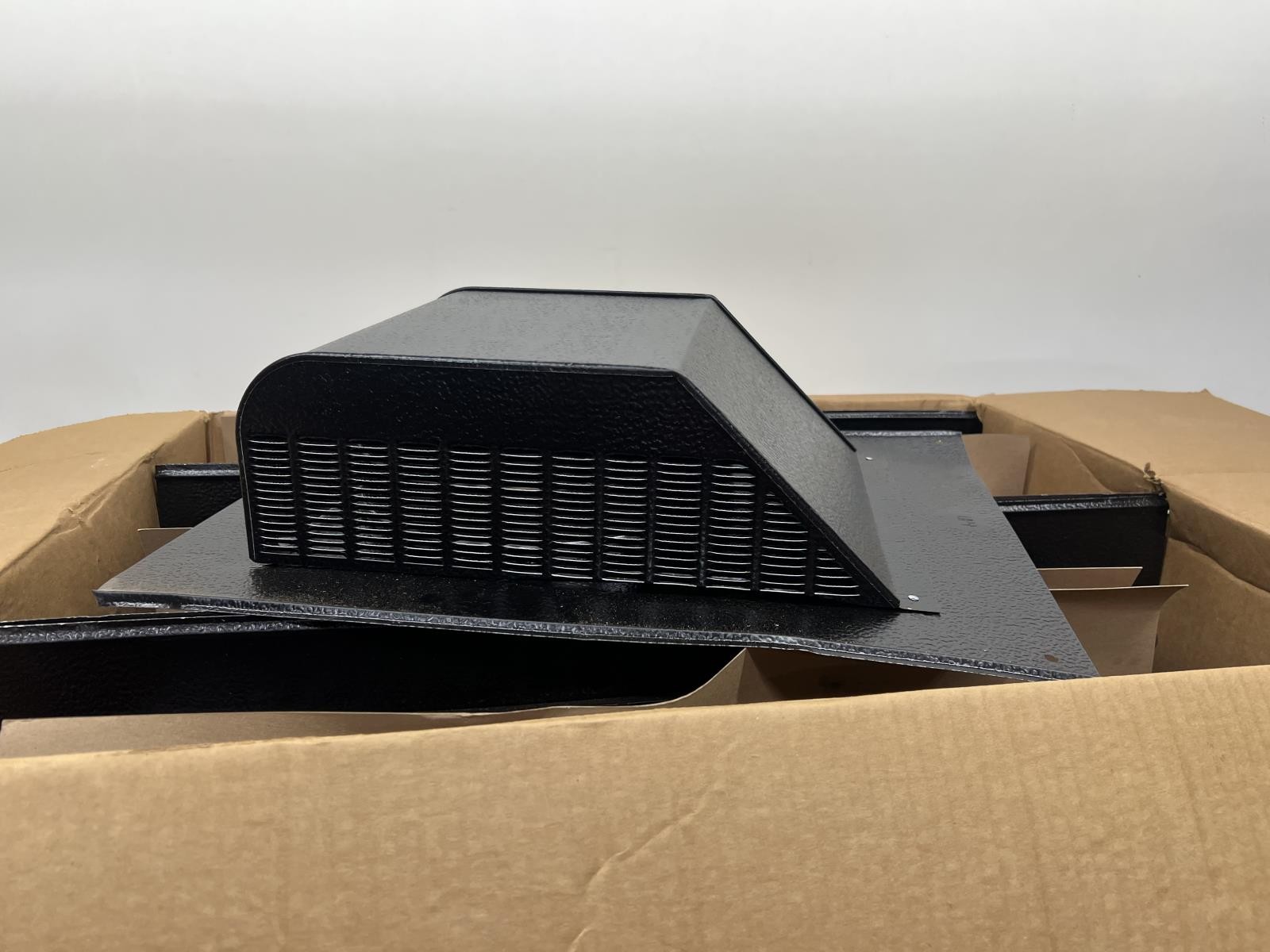 8PK Master Flow 60 sq. in. NFA Aluminum Slant Back Roof Louver Static Vent Black