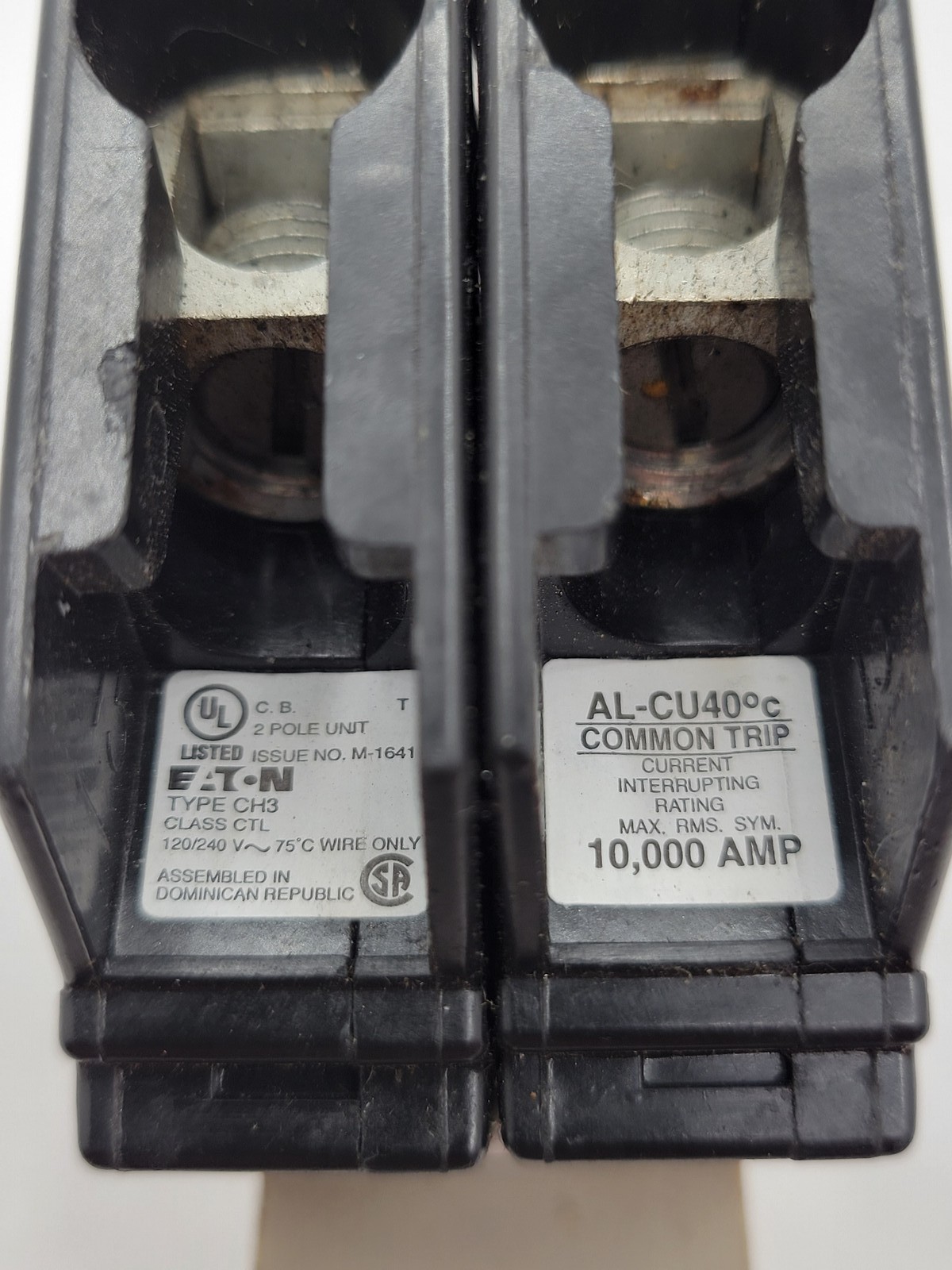 Eaton CH290 Plug-In Circuit Breaker 90A 2P 1PH 120/240VAC 10KA CH3