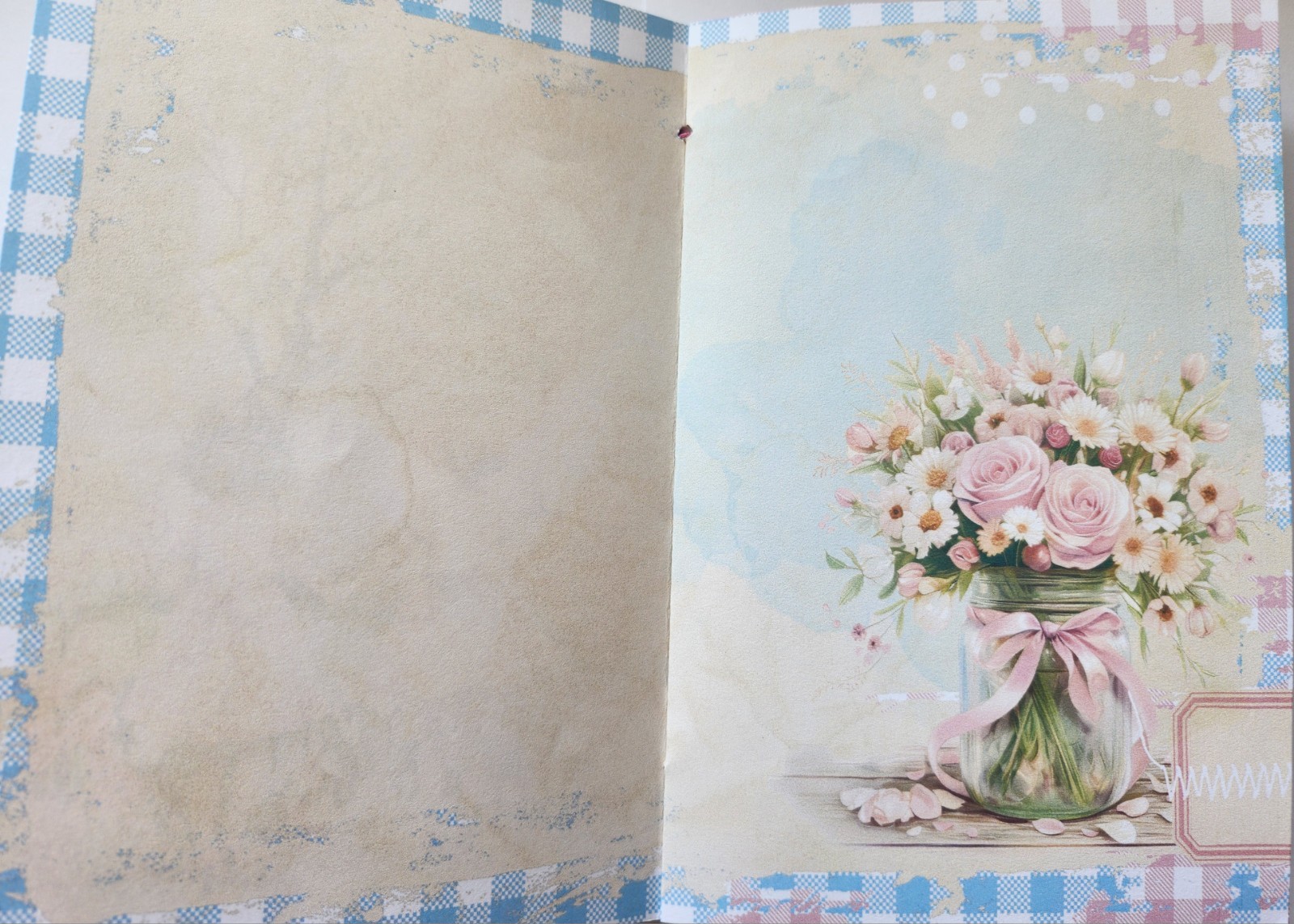 Junk Journal Booklet «COUNTRY GINGHAM» Farmhouse Cards, Pockets Ephemera 40Pg
