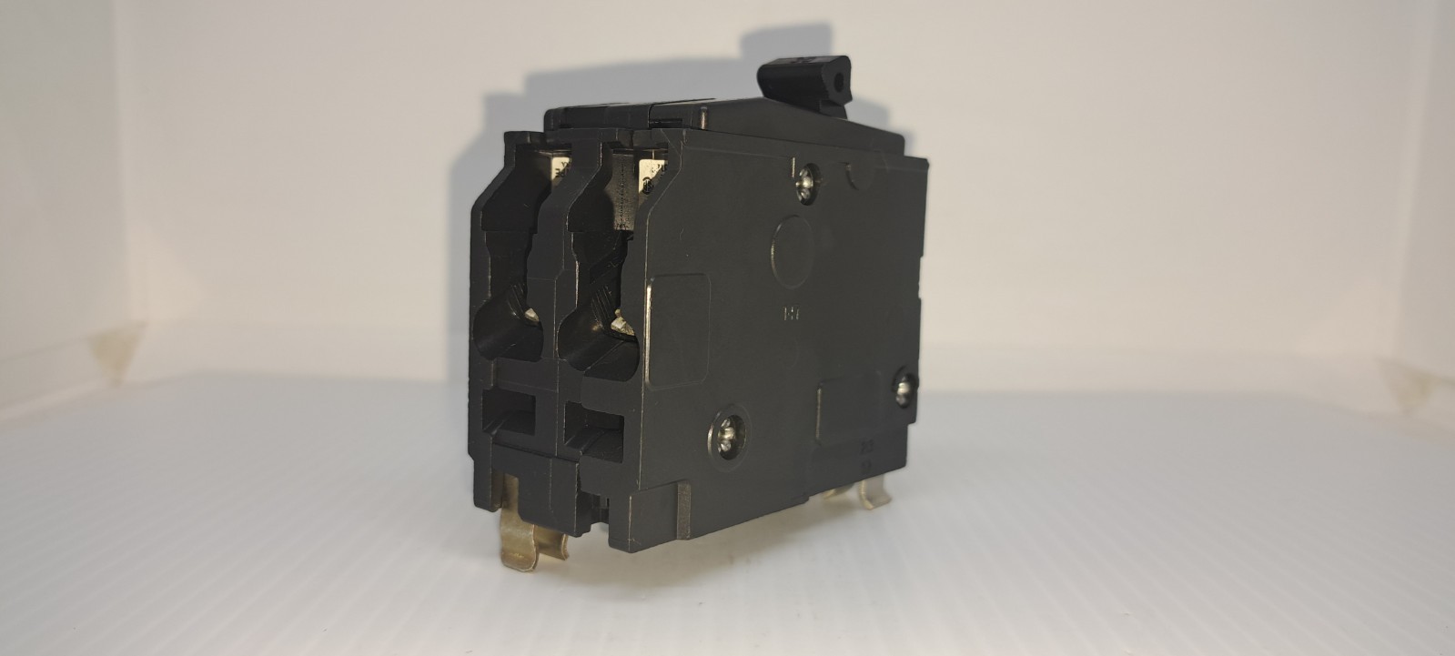SQUARE D QO230 30 Amp 2 Pole 120/240V Type QO Circuit Breaker Yellow Face
