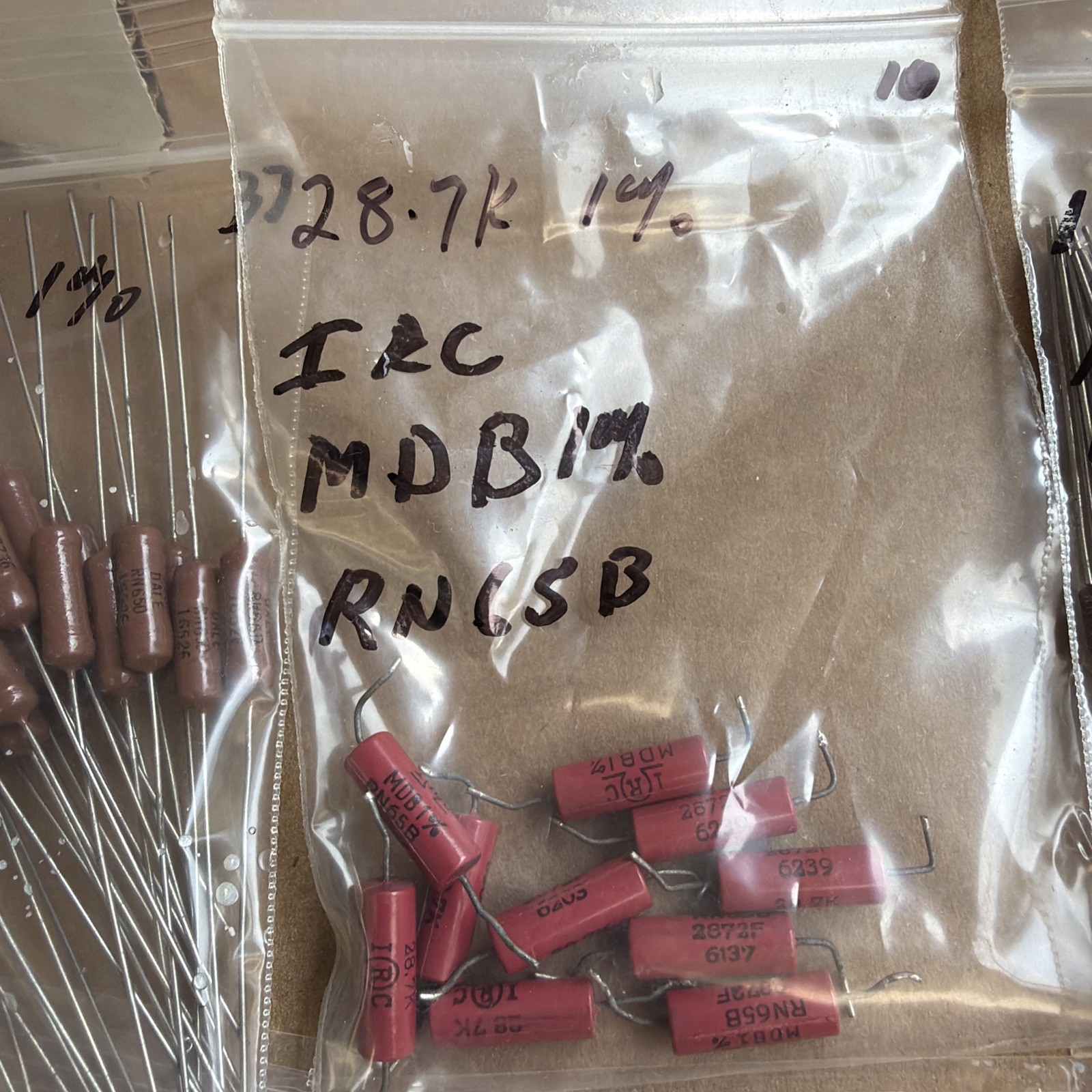 425pc Group Lot Of RESISTORS Dale & Other Mfg Look At Pictures New & Used #6