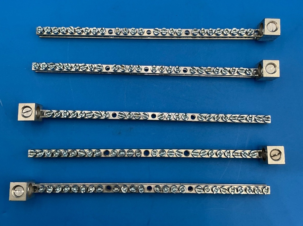 Lot of 5 Square D 25 Terminal Ground Bar Kit for Plug On Neutral Load Centers
