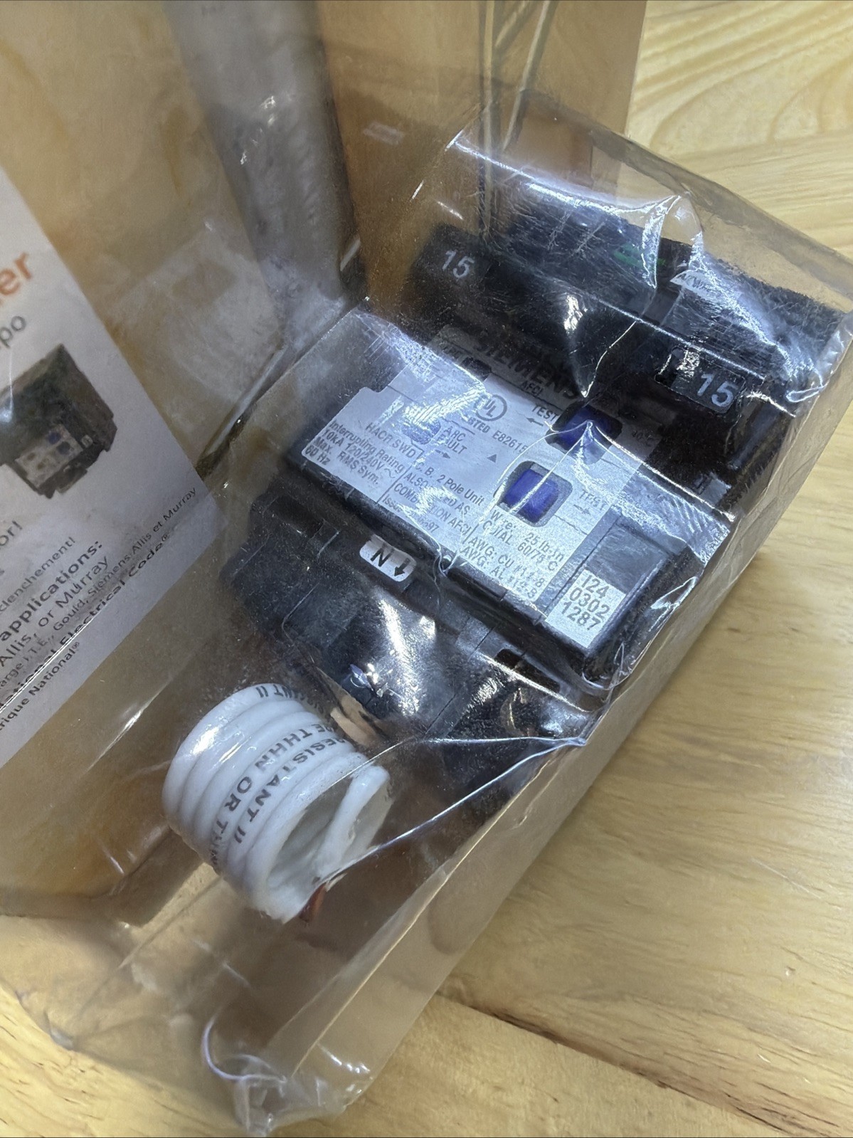 Siemens Q215AFC Q215AFCP 2 Pole 15 Amp Combination Arc Fault Circuit Breaker New