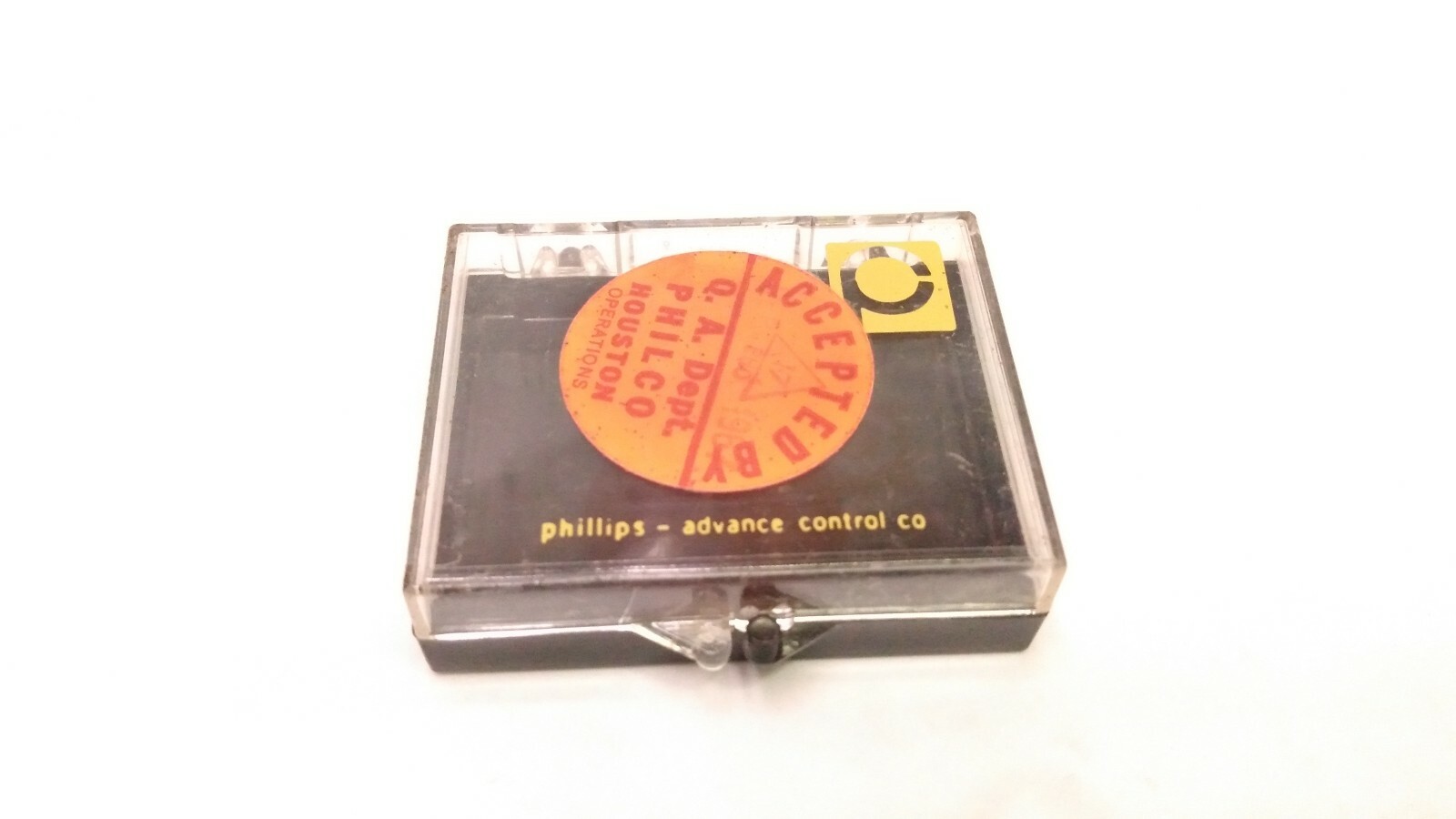2 New PHILLIPS ADVANCE RELAYs MV2C-600D-15, 204401-321, 8 pin, 26vdc