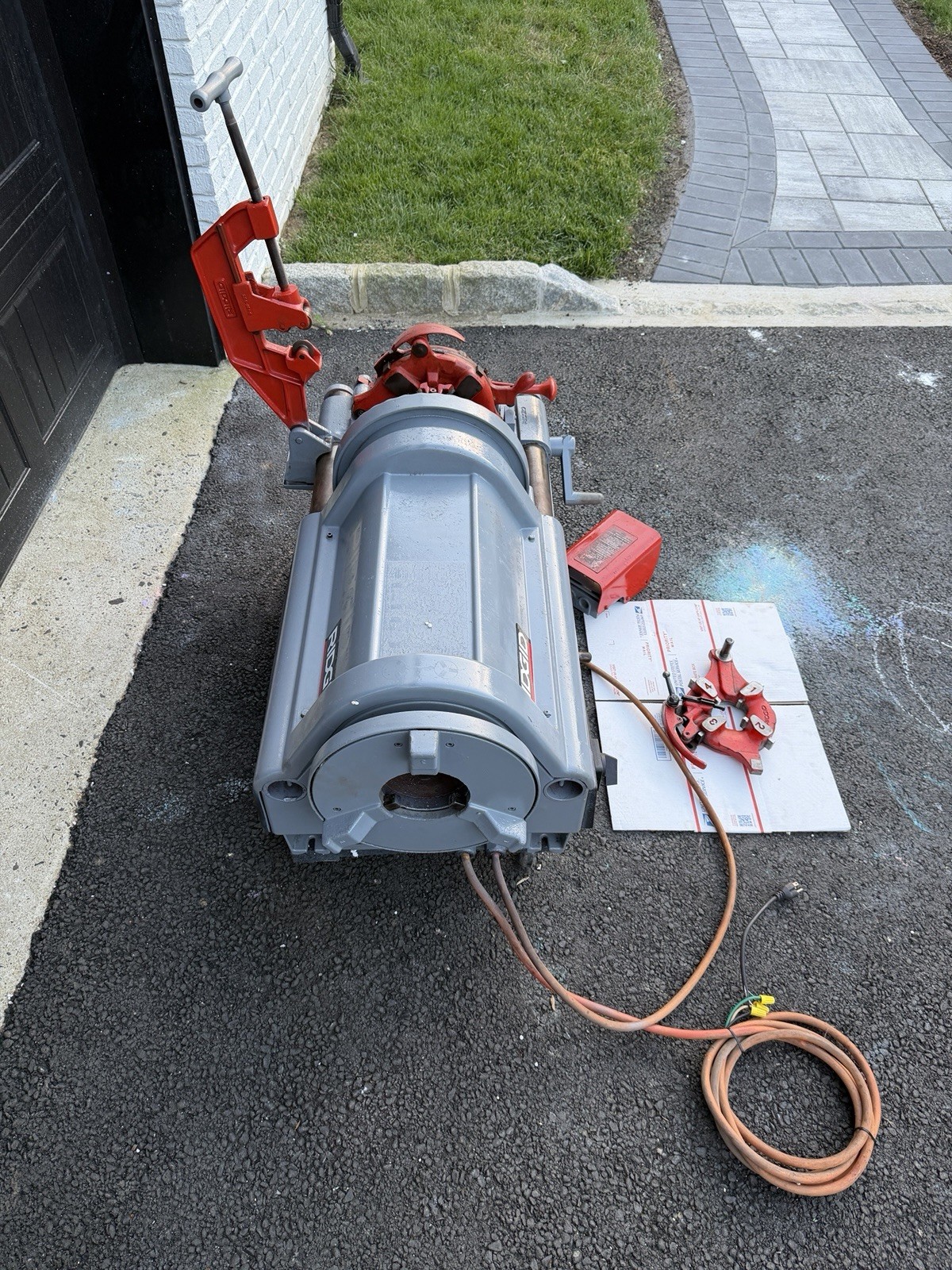 Ridgid 1224 Pipe Threading Machine 1-2 To 4” Pipe Self Oiling Self Opening Great