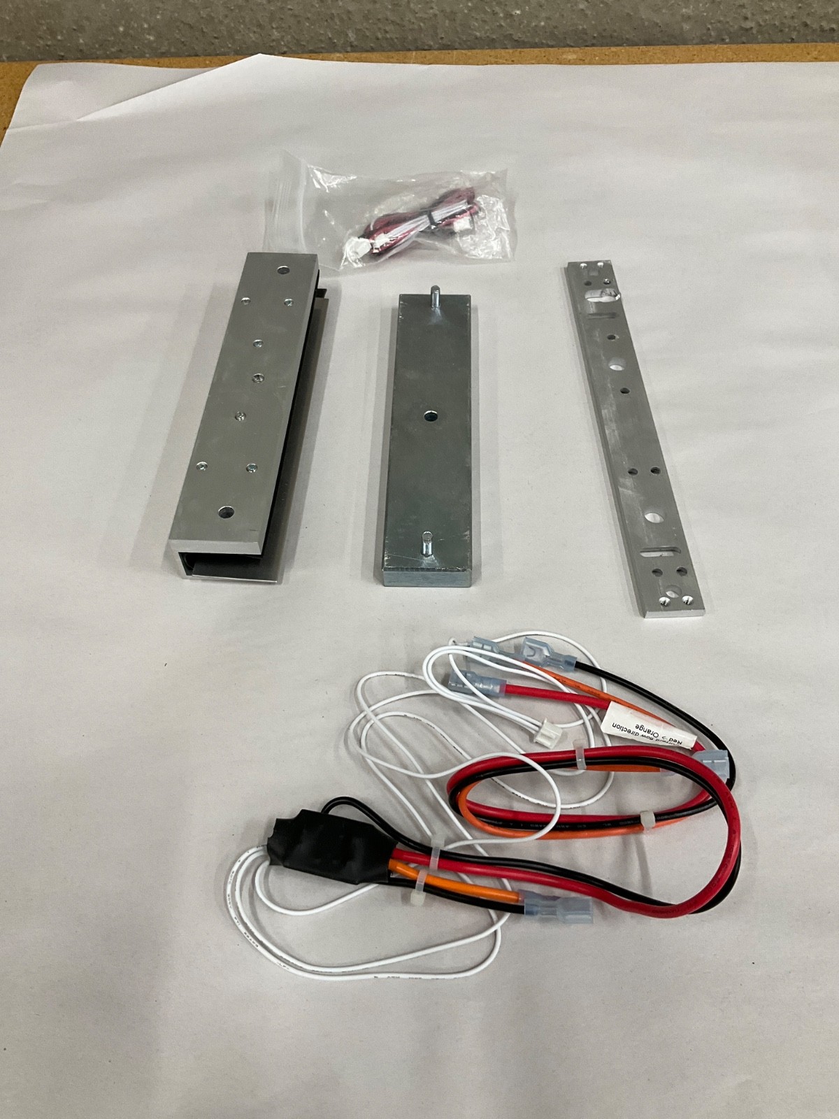 Dynalock 4801-US19 3101B Glass Door Bracket