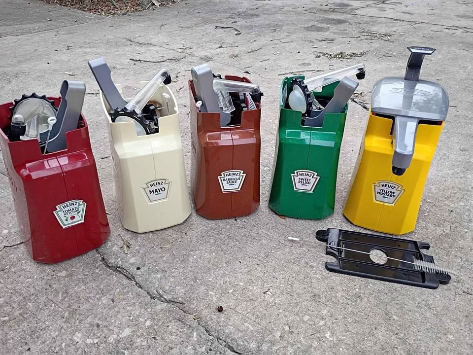 HEINZ Keystone Set of 5 COMPLETE Used Condiment dispenser’s